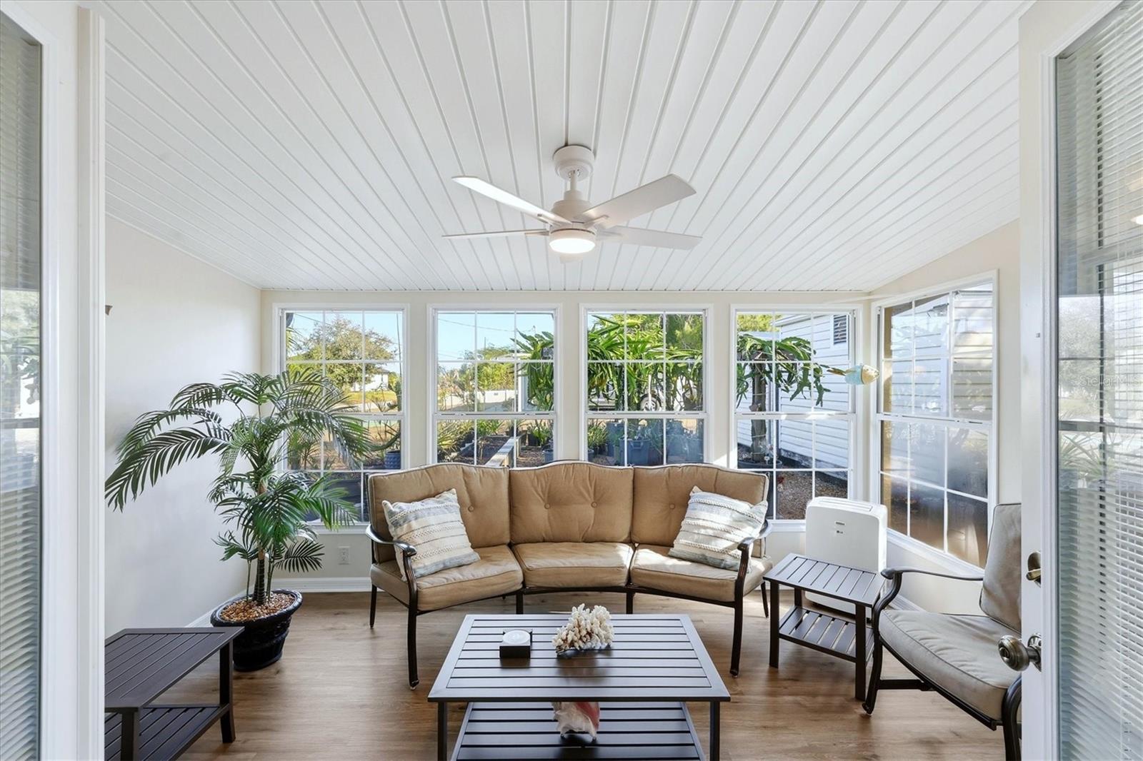 Image 26 of 40 For 3492 Discovery Drive