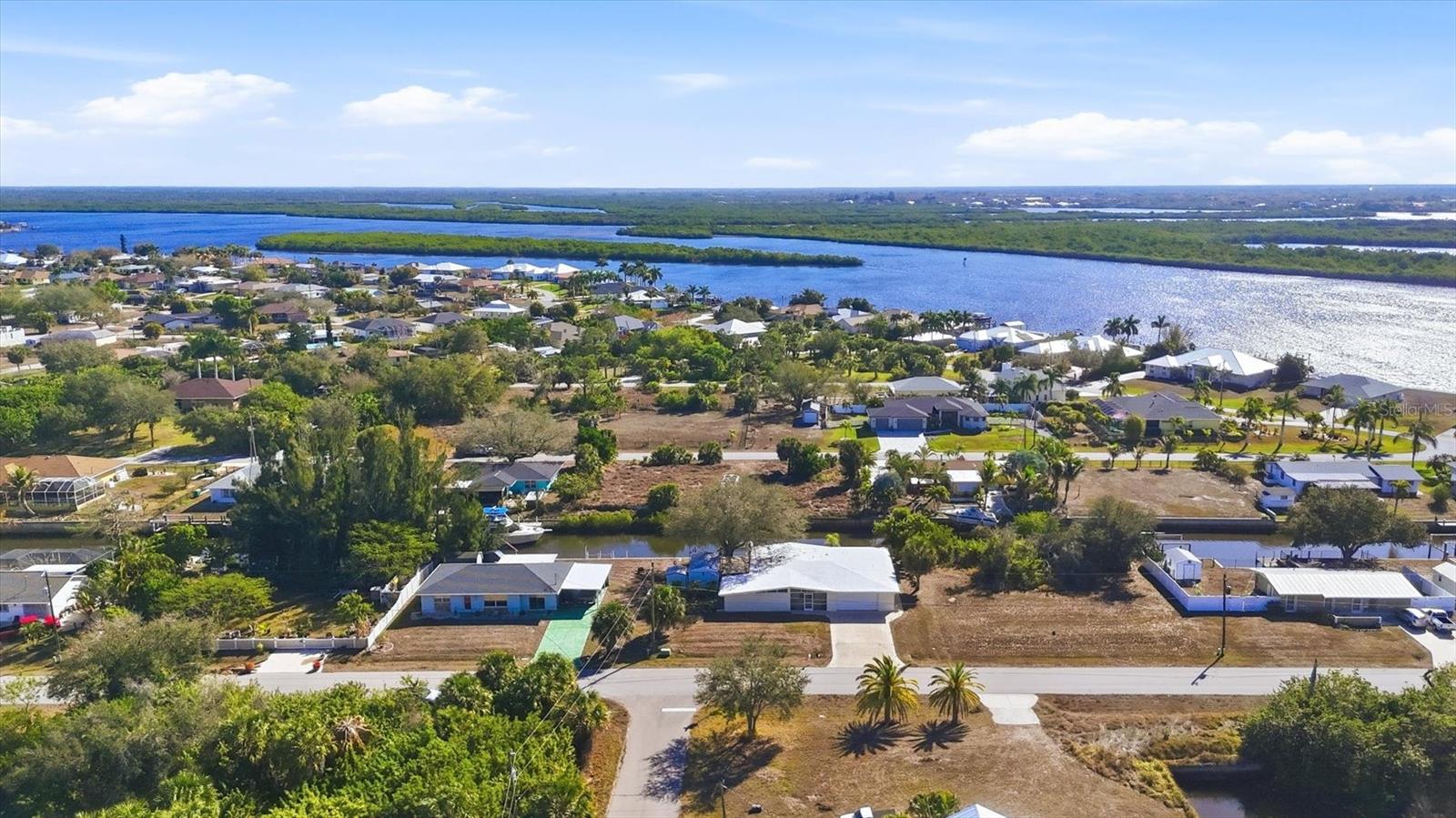 Image 5 of 40 For 3492 Discovery Drive