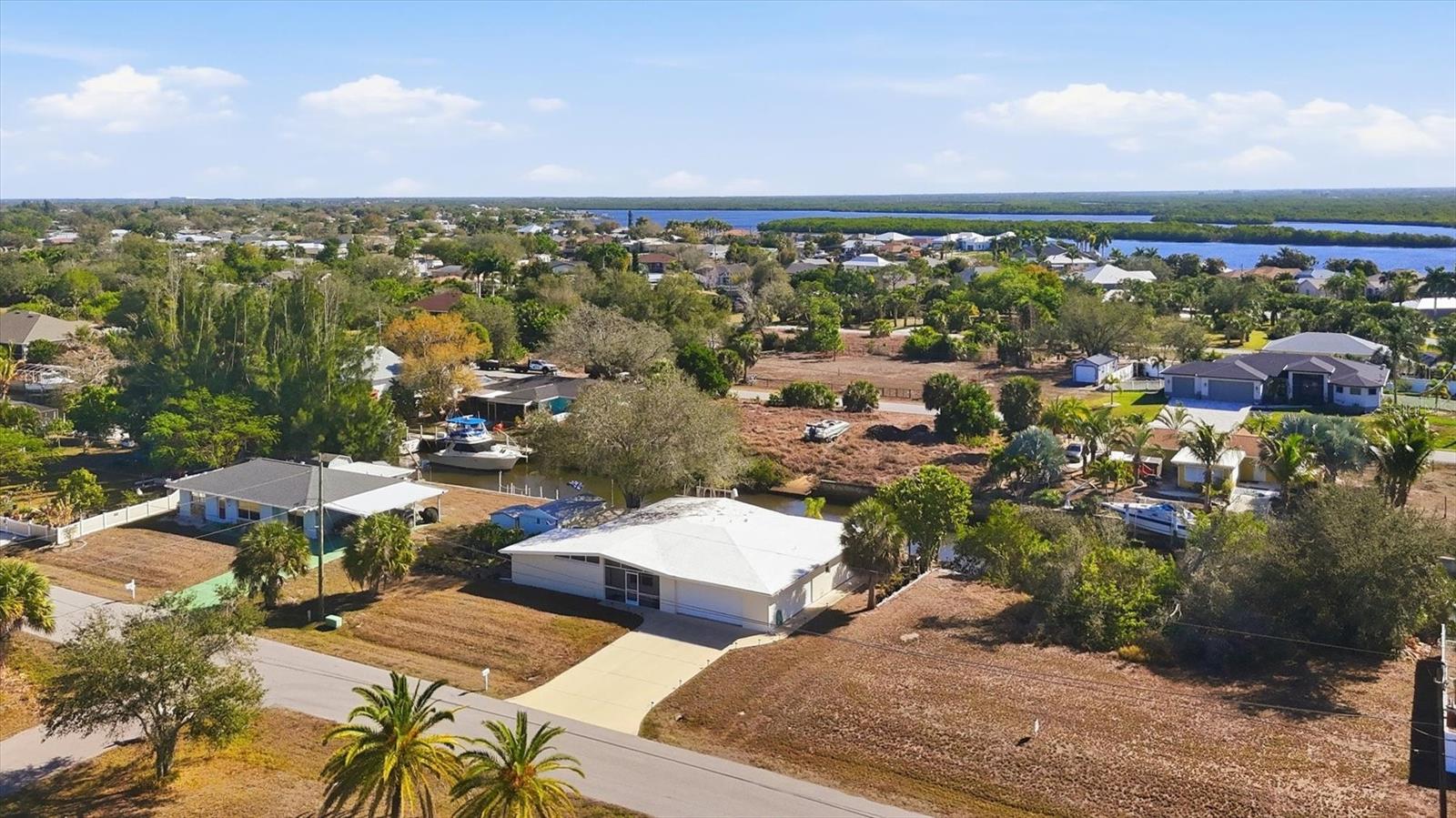 Image 6 of 40 For 3492 Discovery Drive