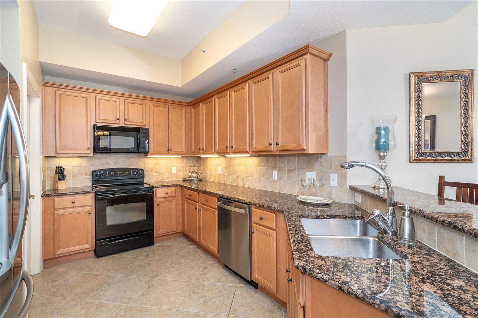 Image 7 of 48 For 8561 Amberjack Circle 203