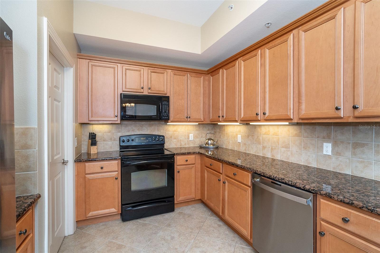 Image 8 of 48 For 8561 Amberjack Circle 203