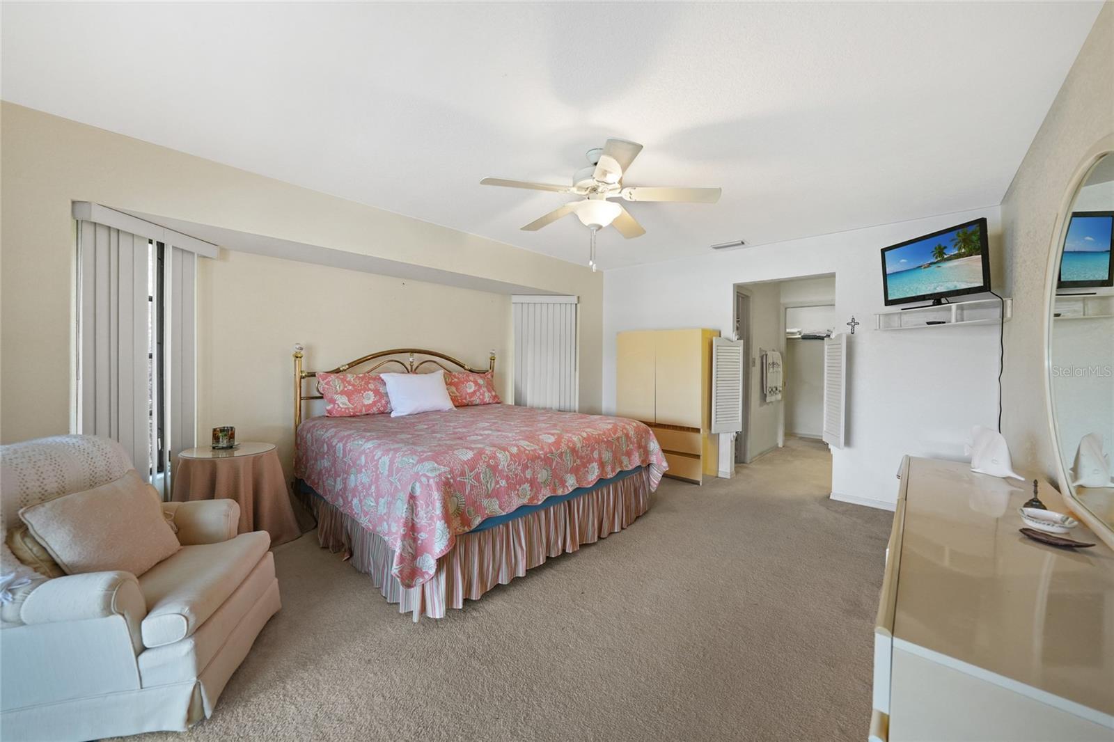 Image 19 of 54 For 22422 Blanchard Avenue