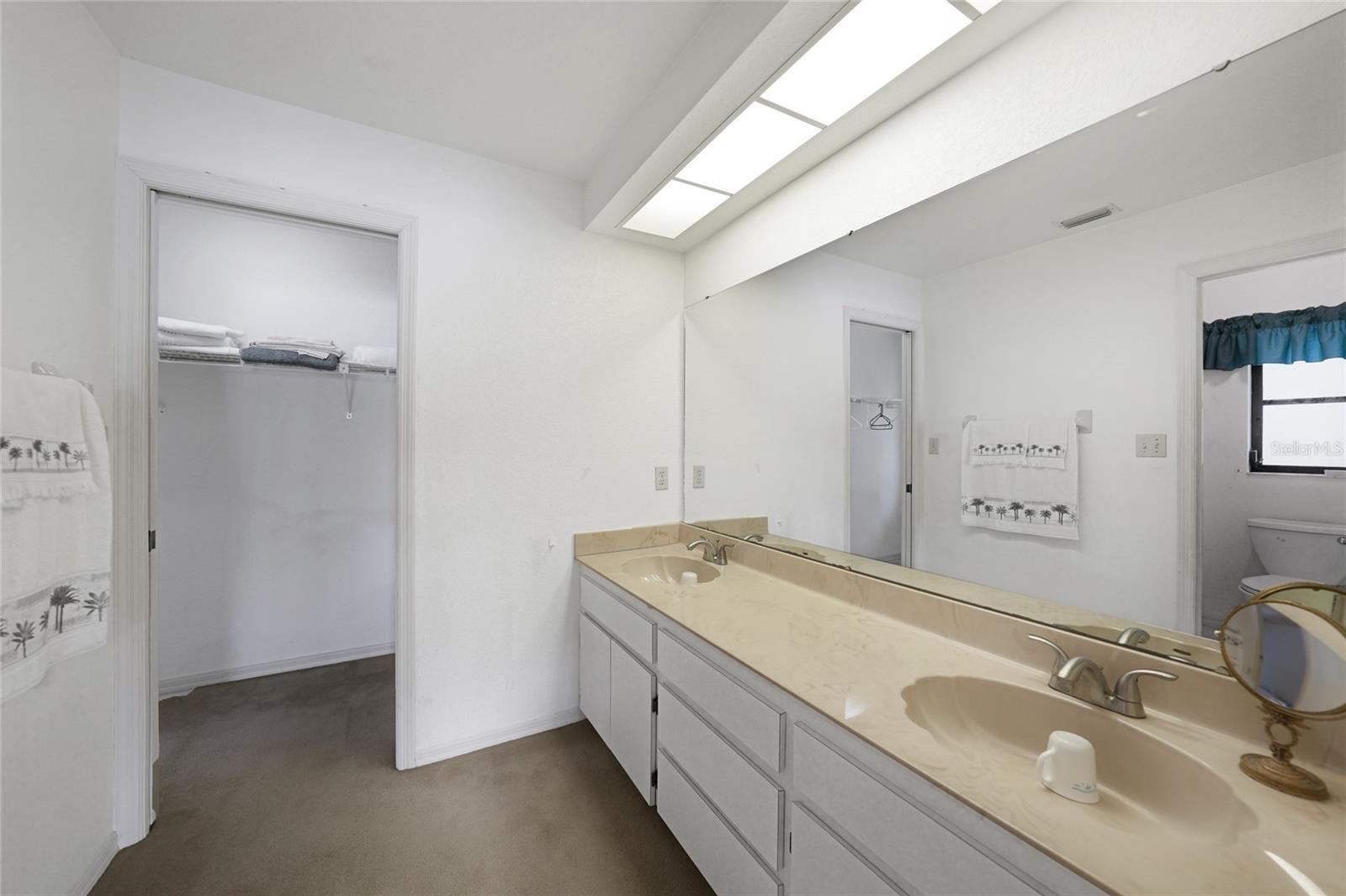 Image 24 of 54 For 22422 Blanchard Avenue