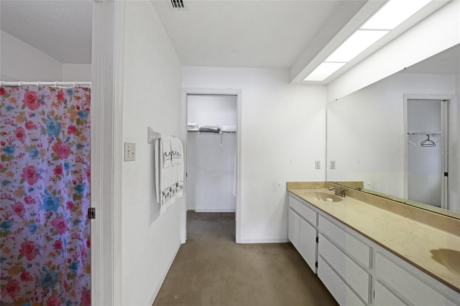 Image 26 of 54 For 22422 Blanchard Avenue