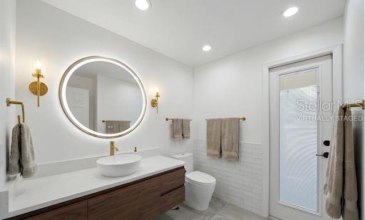 Image 29 of 54 For 22422 Blanchard Avenue