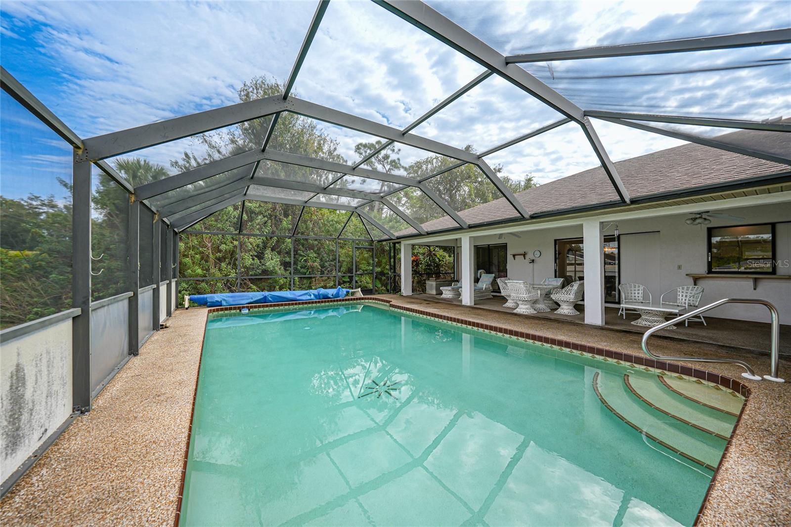 Image 38 of 54 For 22422 Blanchard Avenue