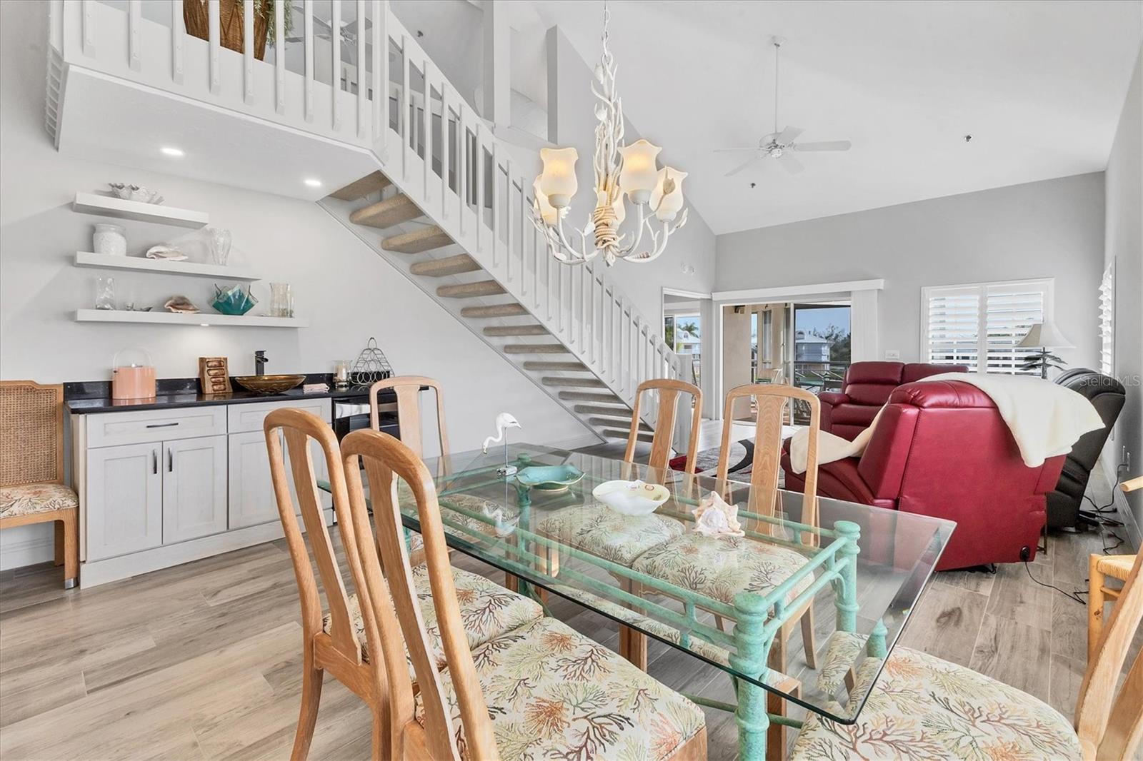 Image 13 of 42 For 11000 Placida Road 1604