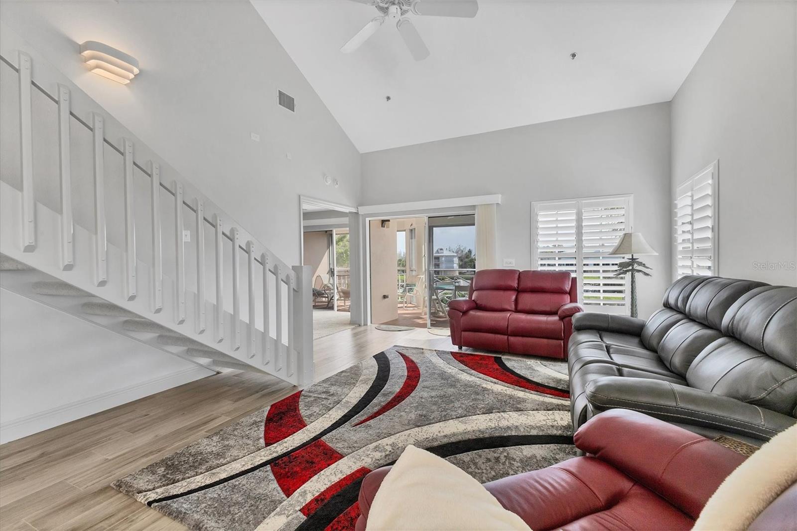 Image 15 of 42 For 11000 Placida Road 1604