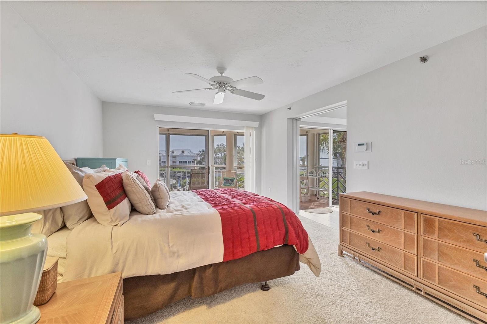 Image 17 of 42 For 11000 Placida Road 1604