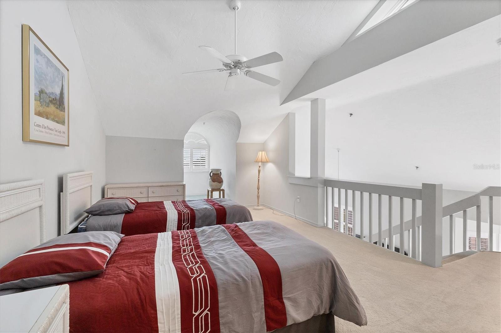 Image 25 of 42 For 11000 Placida Road 1604