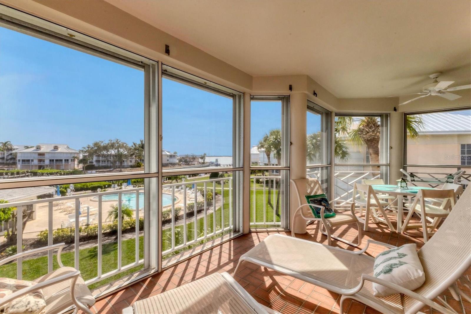 Image 29 of 42 For 11000 Placida Road 1604