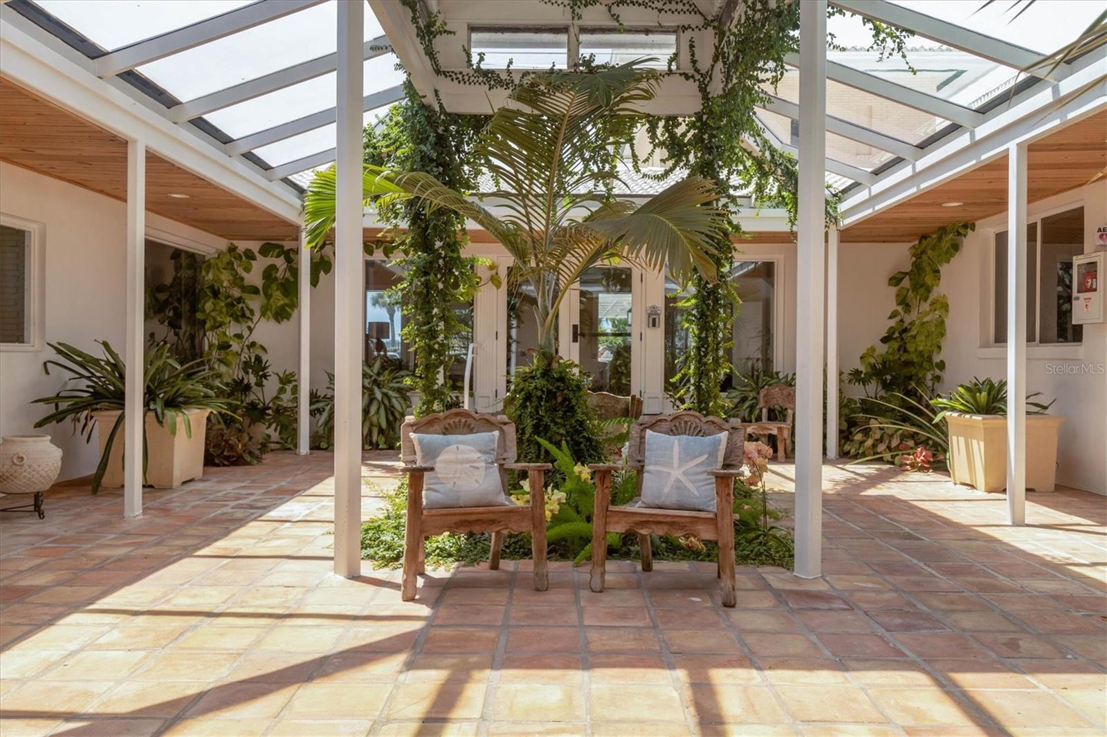 Image 35 of 42 For 11000 Placida Road 1604