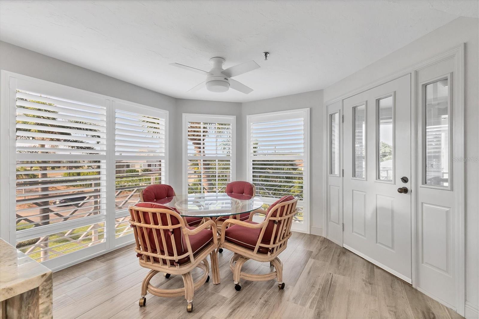 Image 5 of 42 For 11000 Placida Road 1604