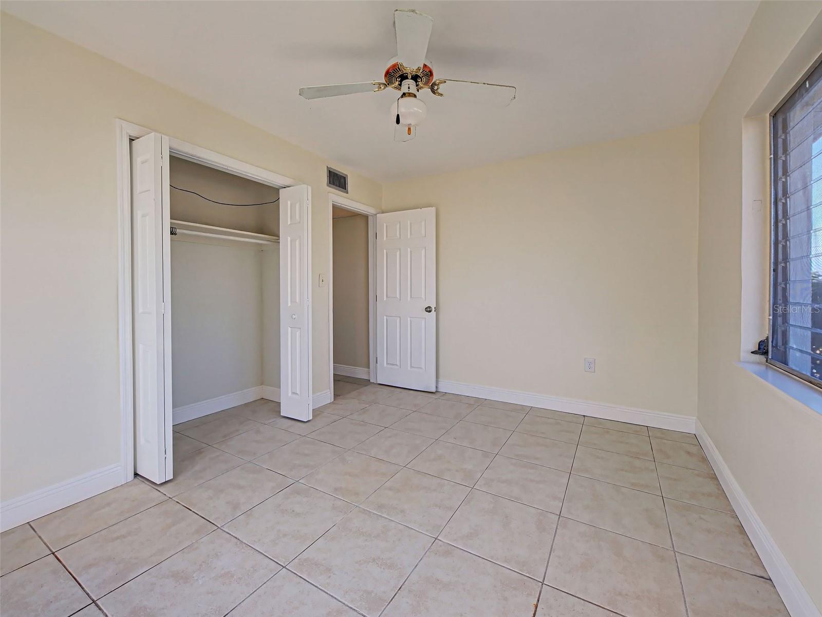 Image 18 of 37 For 534 Lindley Terrace