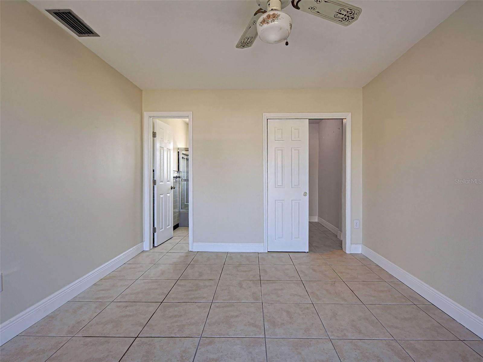 Image 26 of 37 For 534 Lindley Terrace