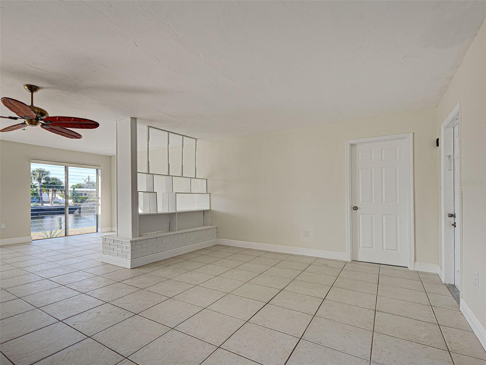 Image 7 of 37 For 534 Lindley Terrace