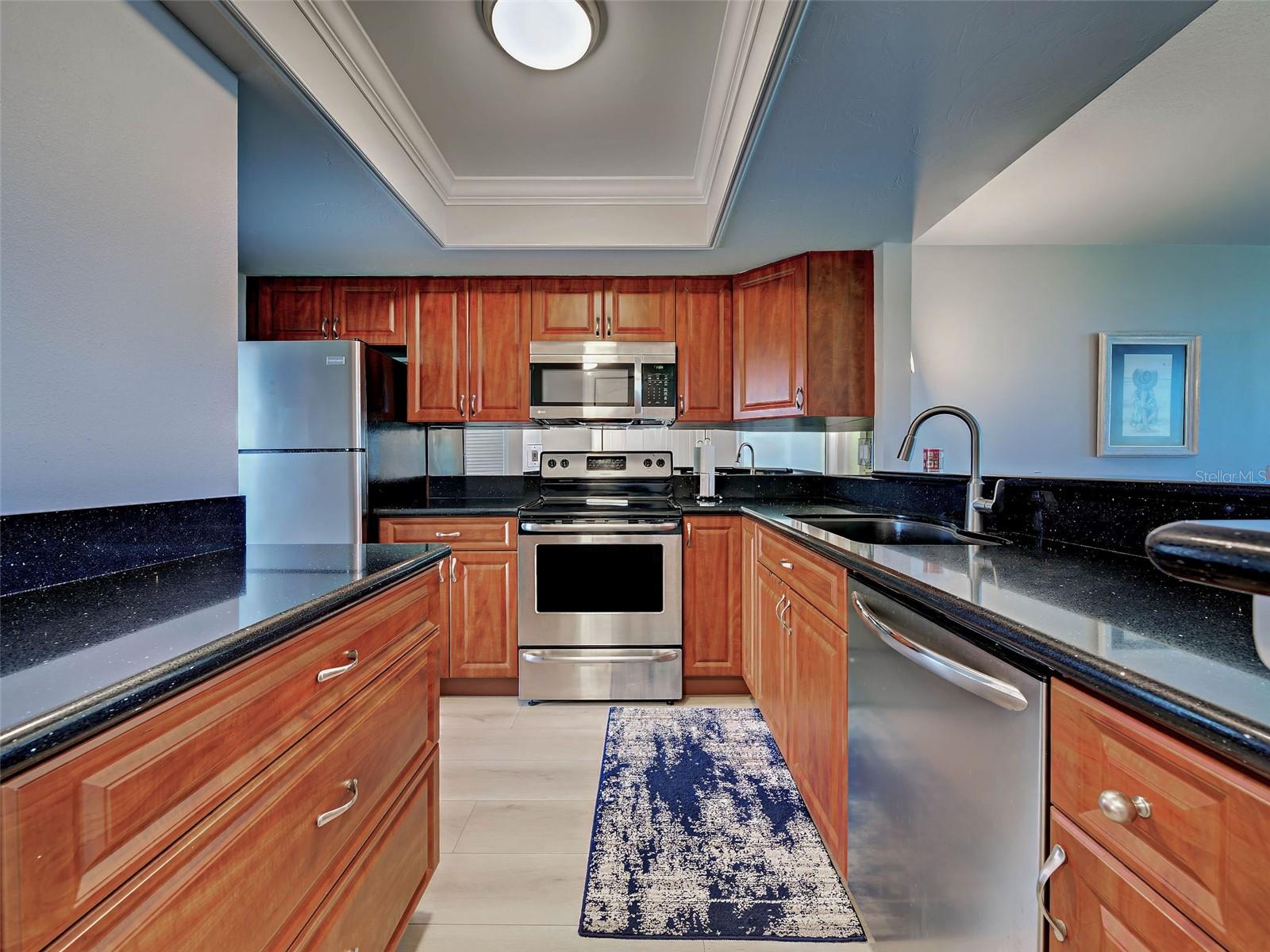 Image 11 of 67 For 1100 Tarpon Center Drive 102b