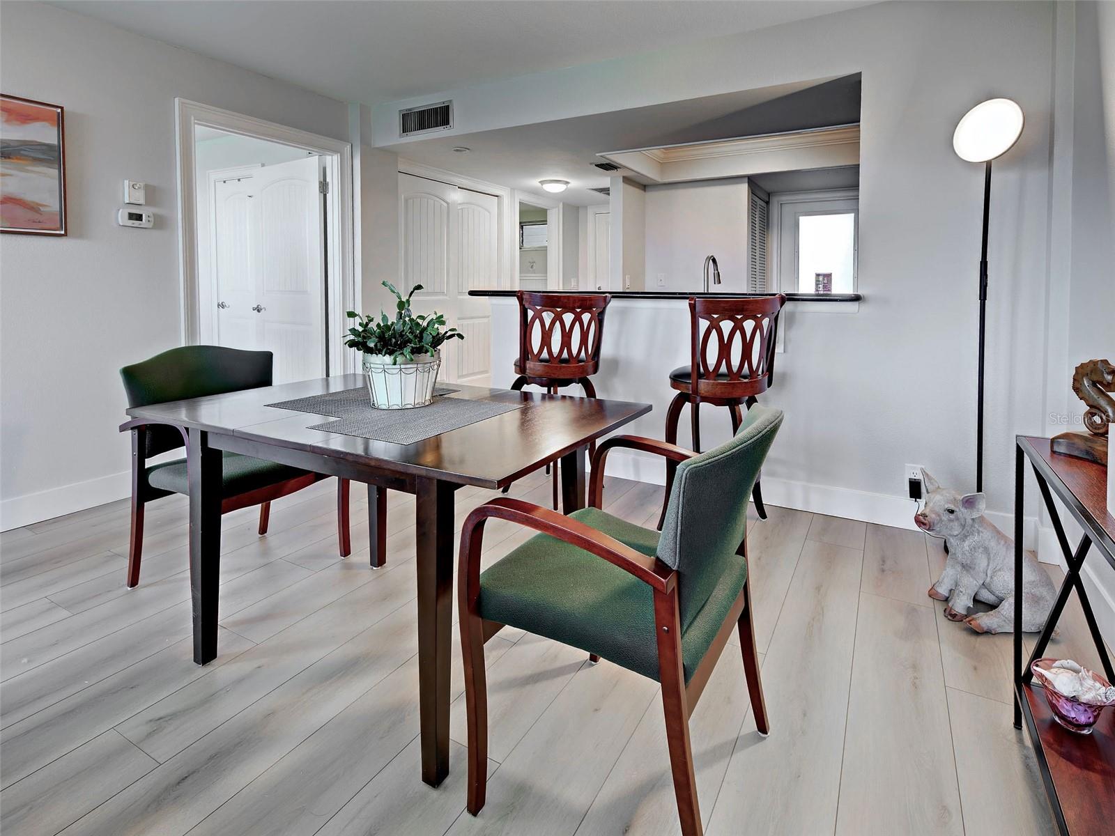 Image 19 of 67 For 1100 Tarpon Center Drive 102b