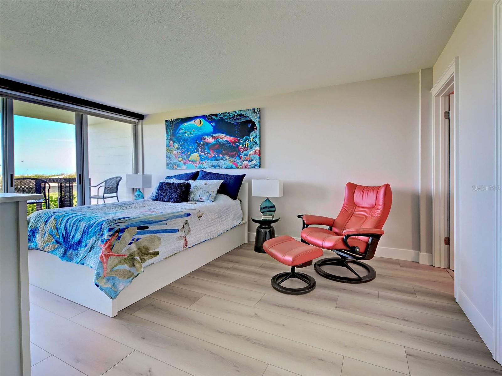 Image 37 of 67 For 1100 Tarpon Center Drive 102b