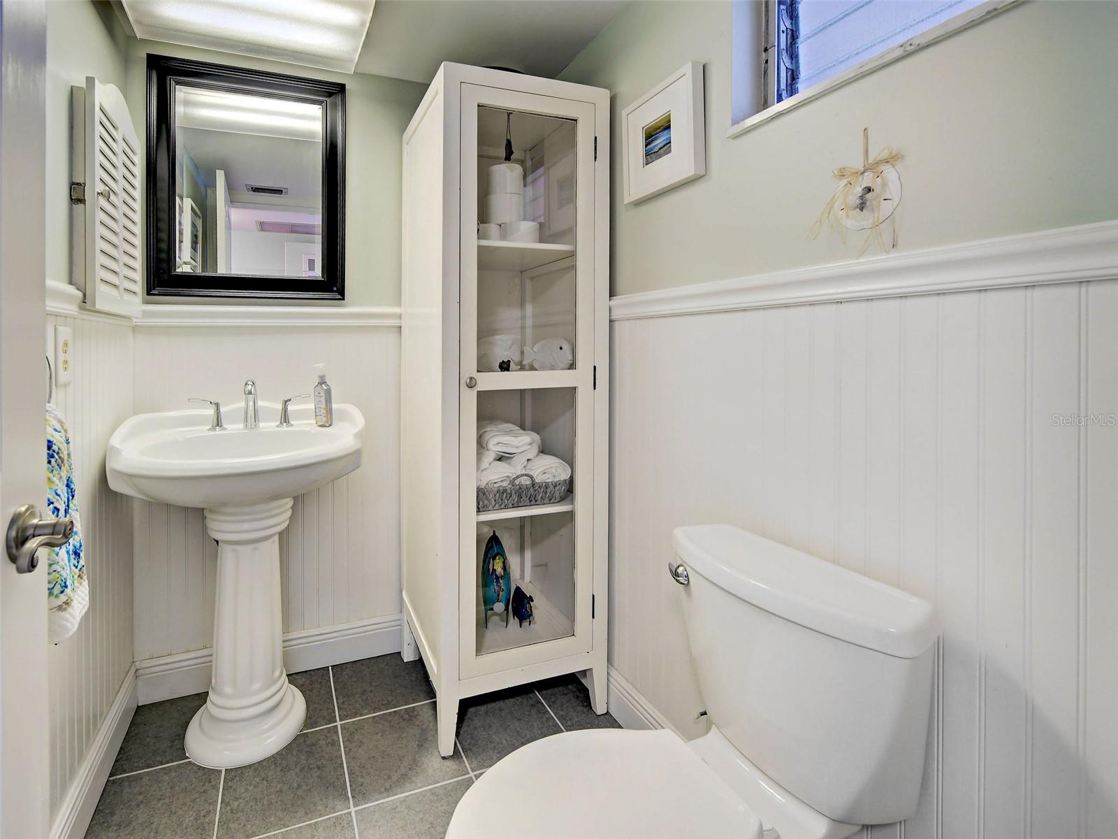 Image 41 of 67 For 1100 Tarpon Center Drive 102b