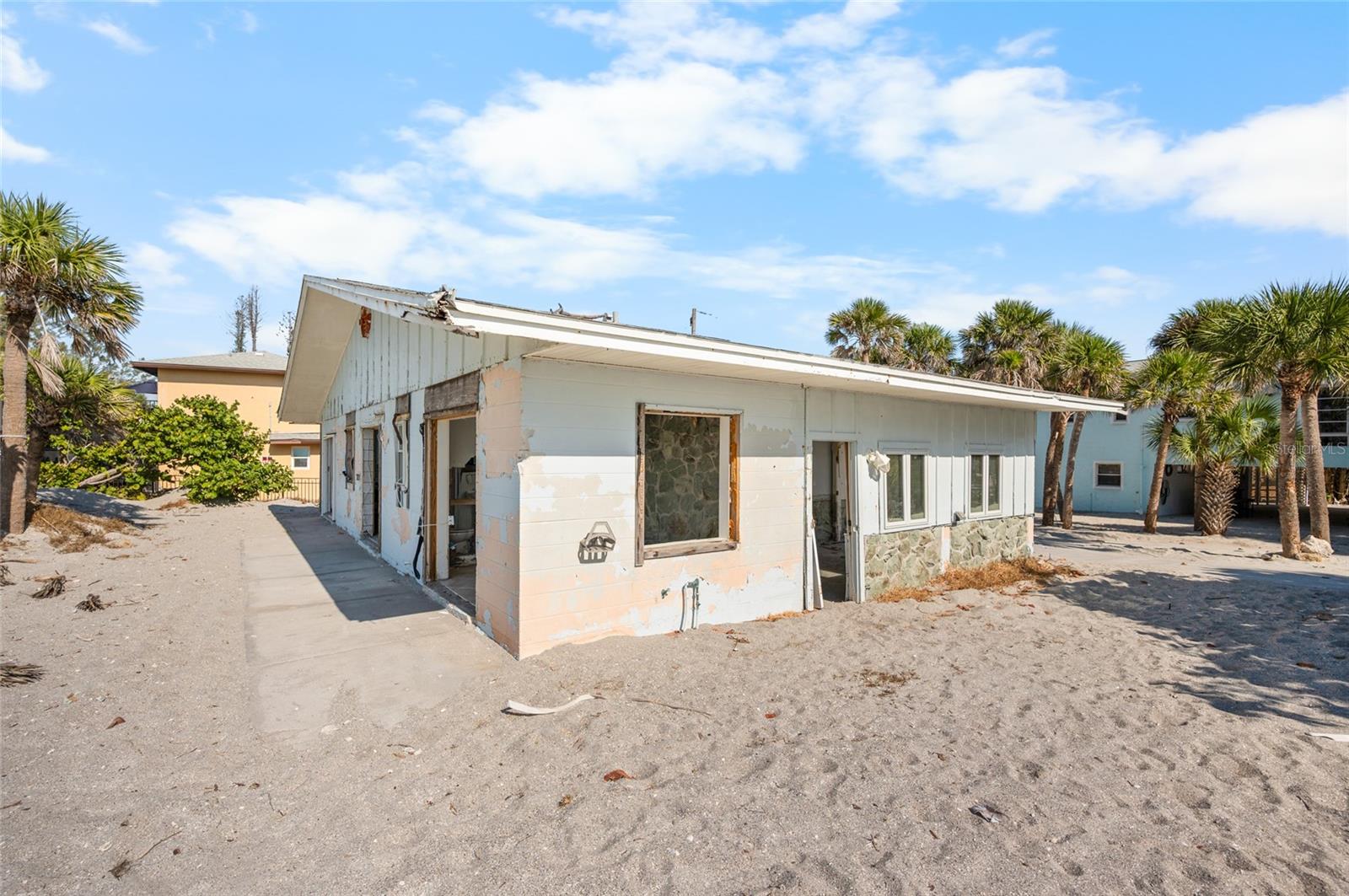 Image 13 of 28 For 3030 Beach Road C