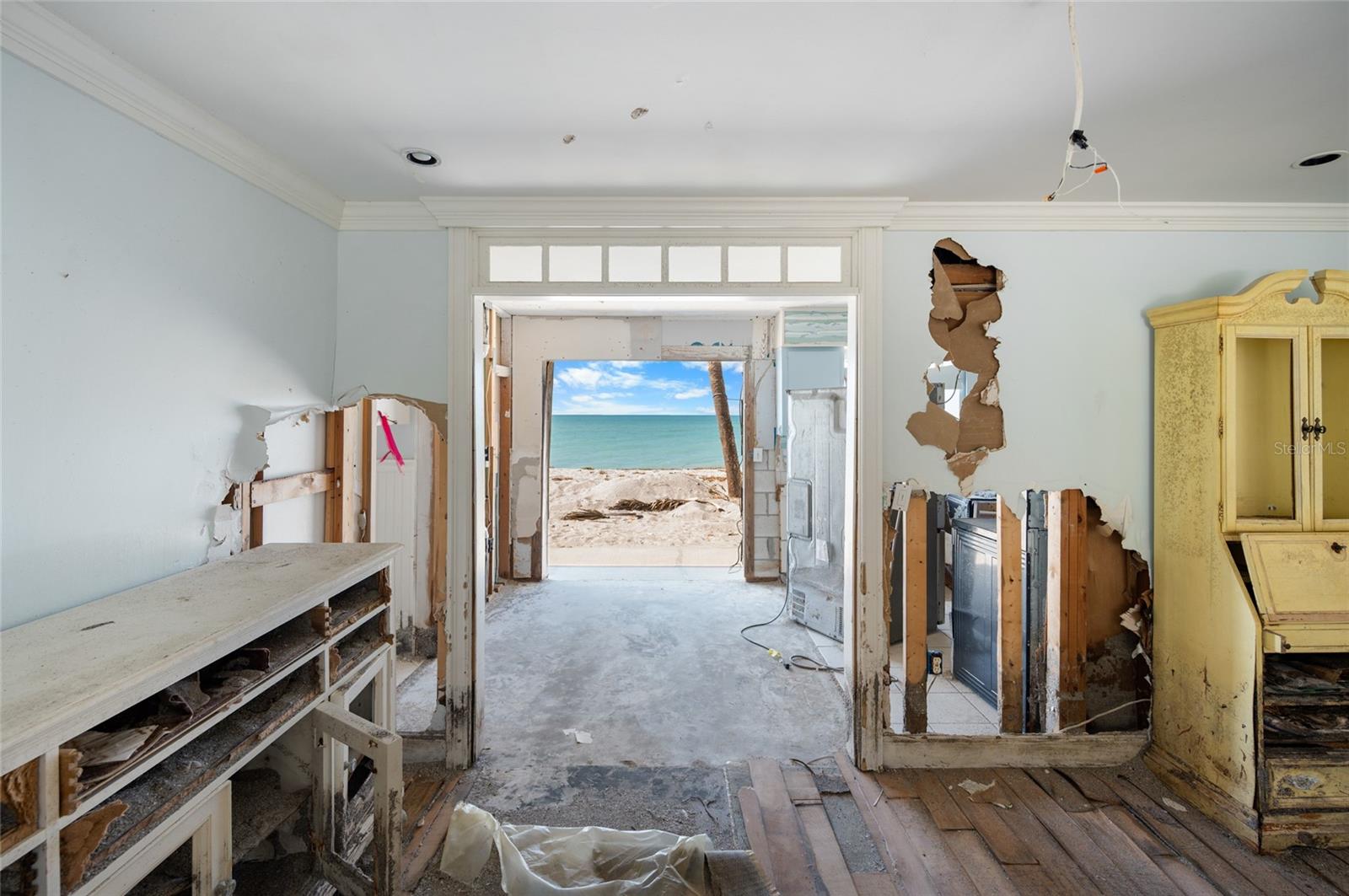 Image 6 of 28 For 3030 Beach Road C