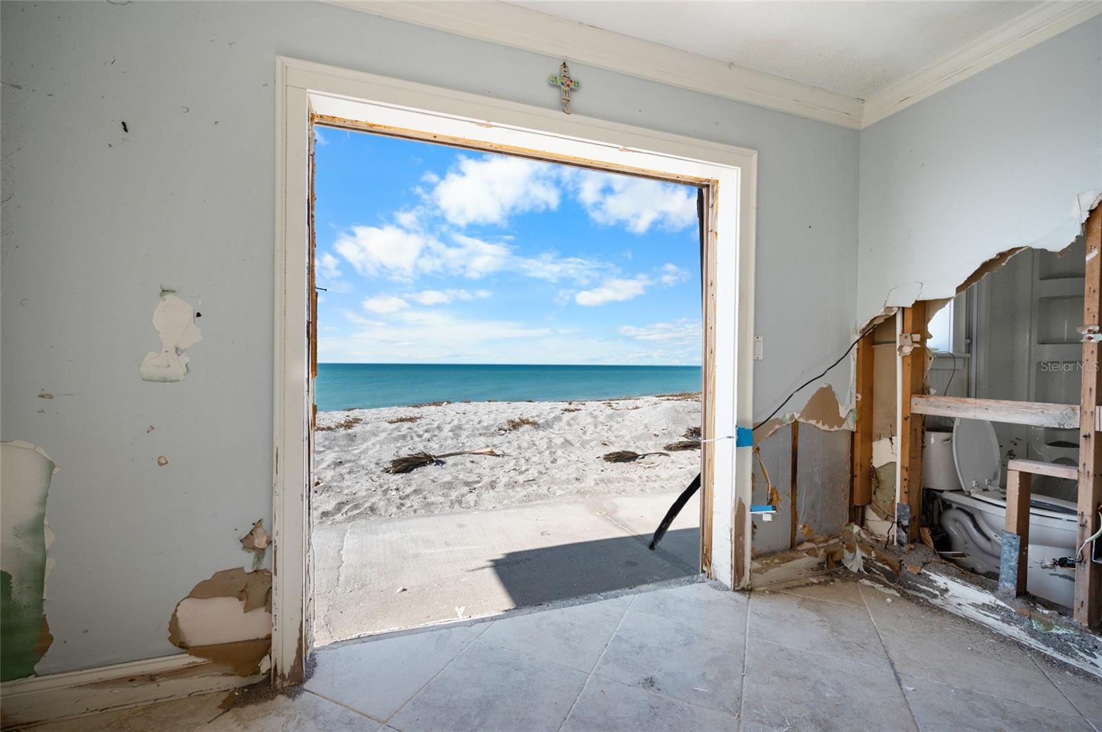 Image 7 of 28 For 3030 Beach Road C