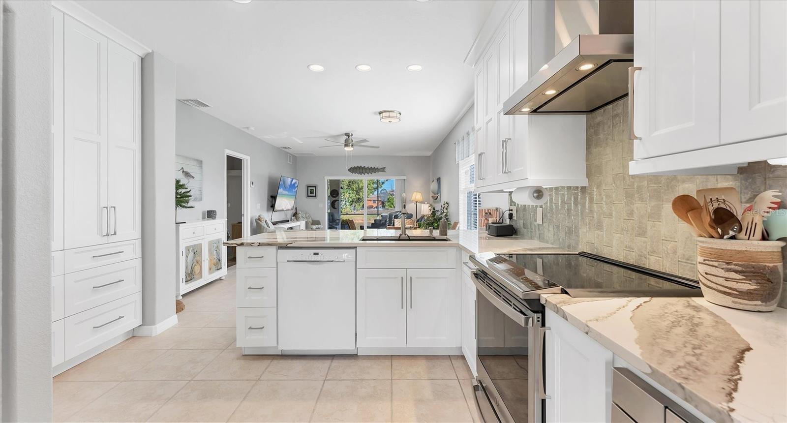 Image 12 of 45 For 220 Boundary Boulevard W 220r