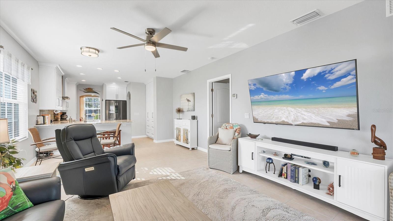 Image 17 of 45 For 220 Boundary Boulevard W 220r