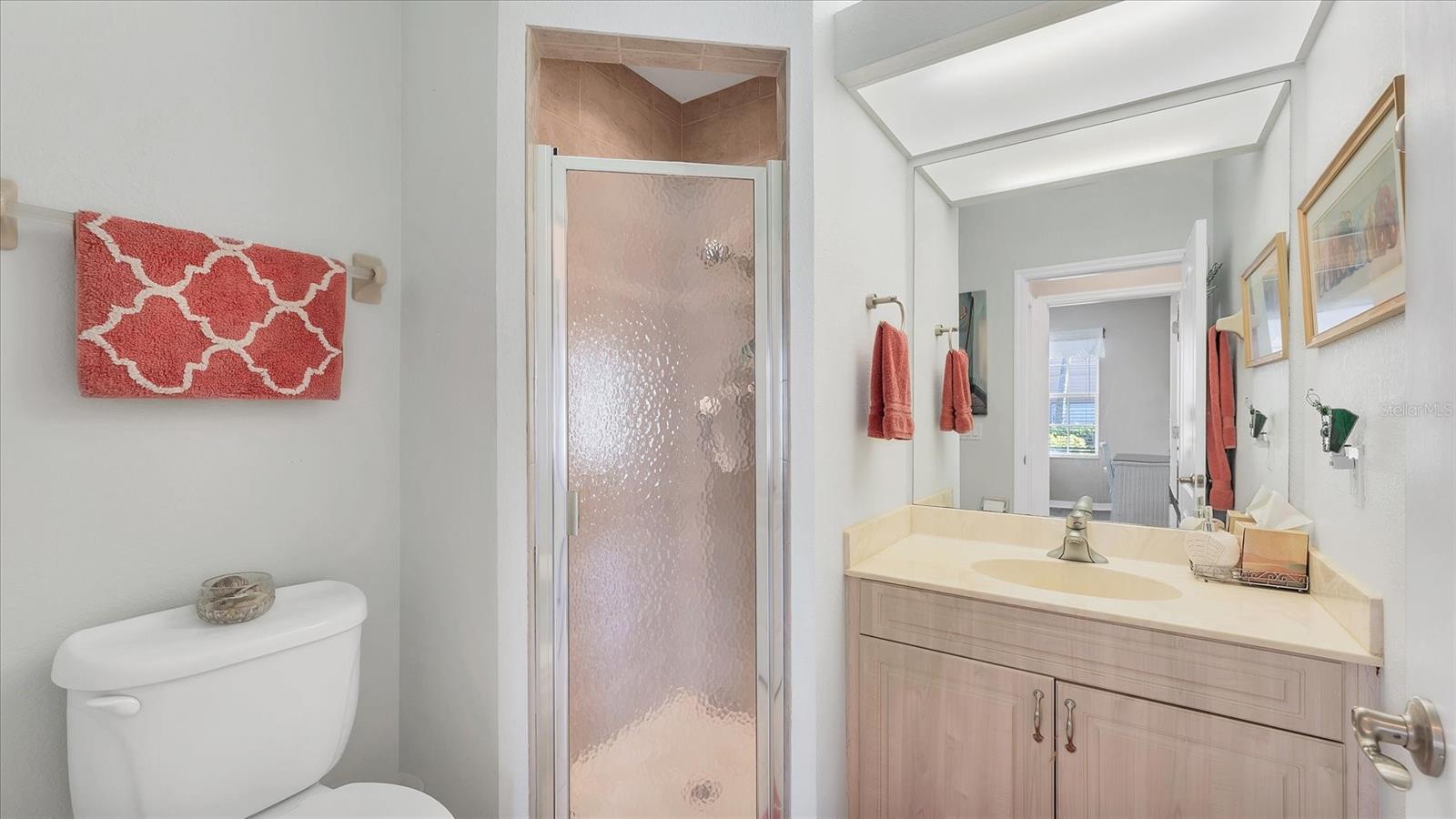 Image 21 of 45 For 220 Boundary Boulevard W 220r