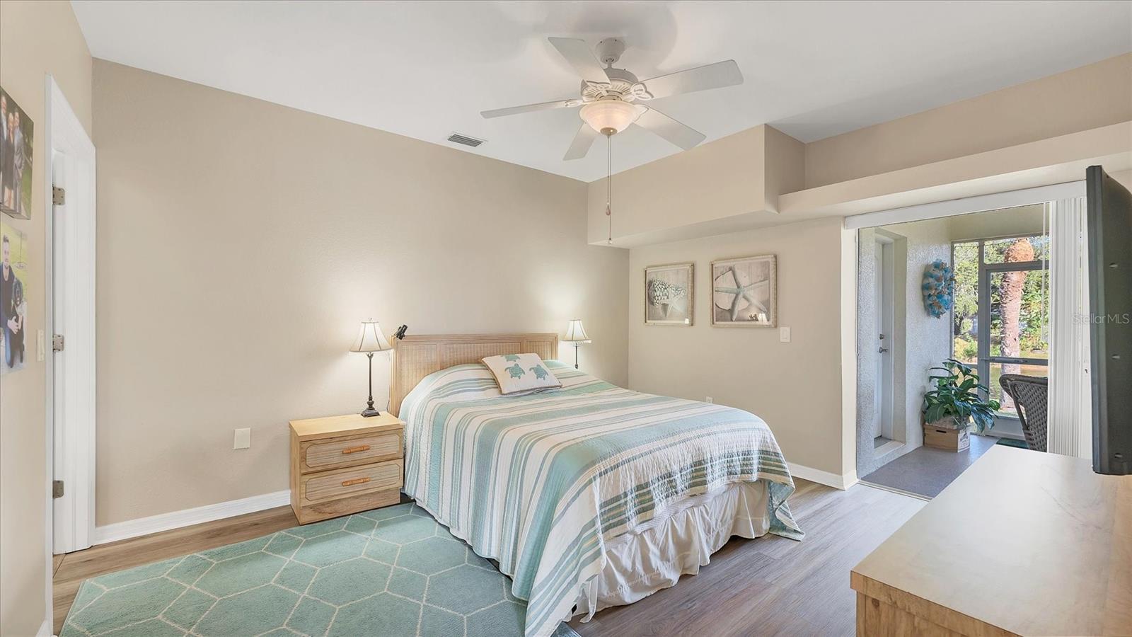 Image 22 of 45 For 220 Boundary Boulevard W 220r