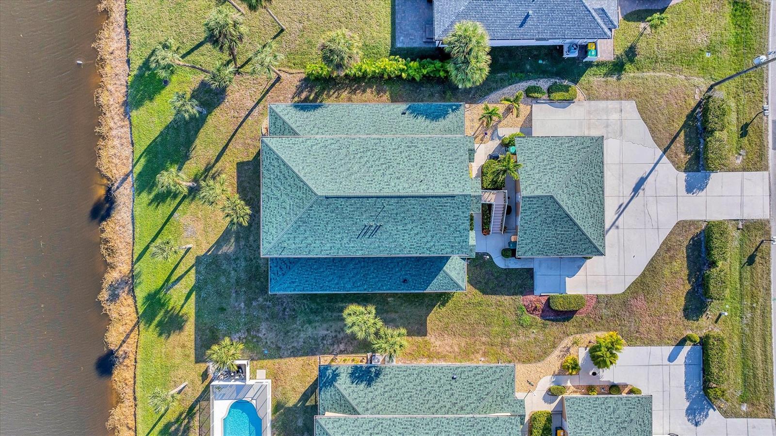 Image 29 of 45 For 220 Boundary Boulevard W 220r