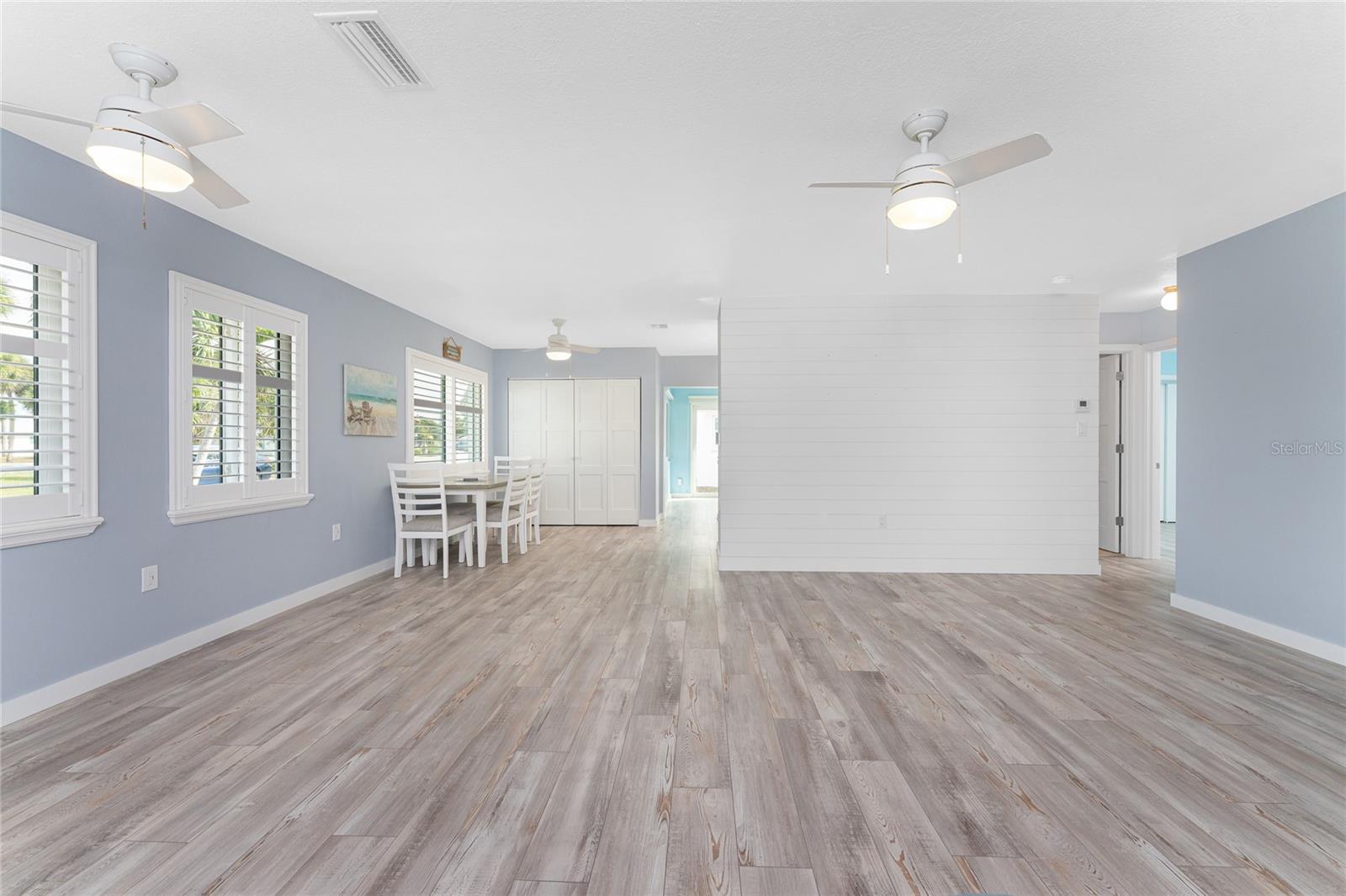 Image 15 of 56 For 1977 Beach Road 3