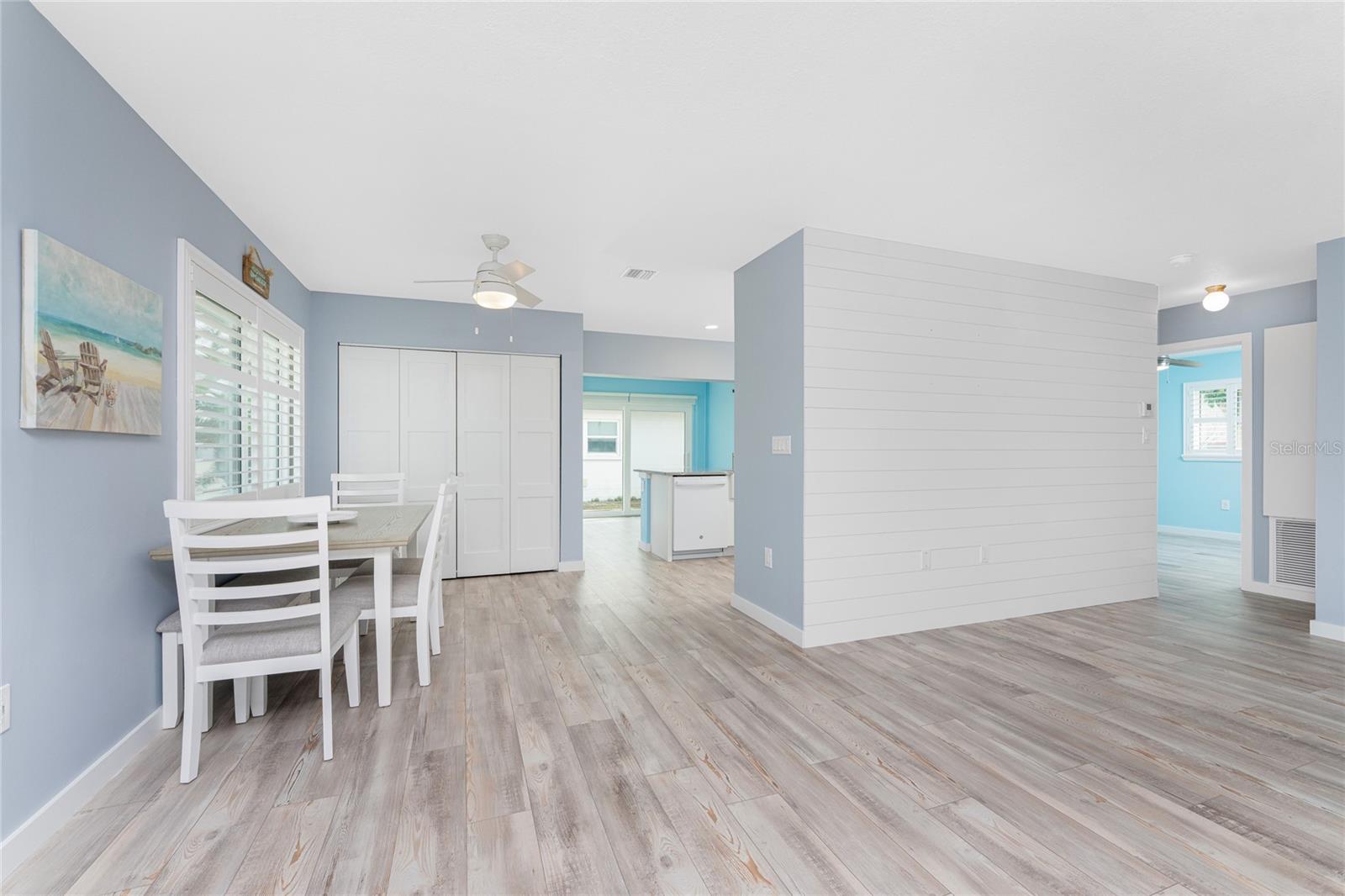 Image 17 of 56 For 1977 Beach Road 3