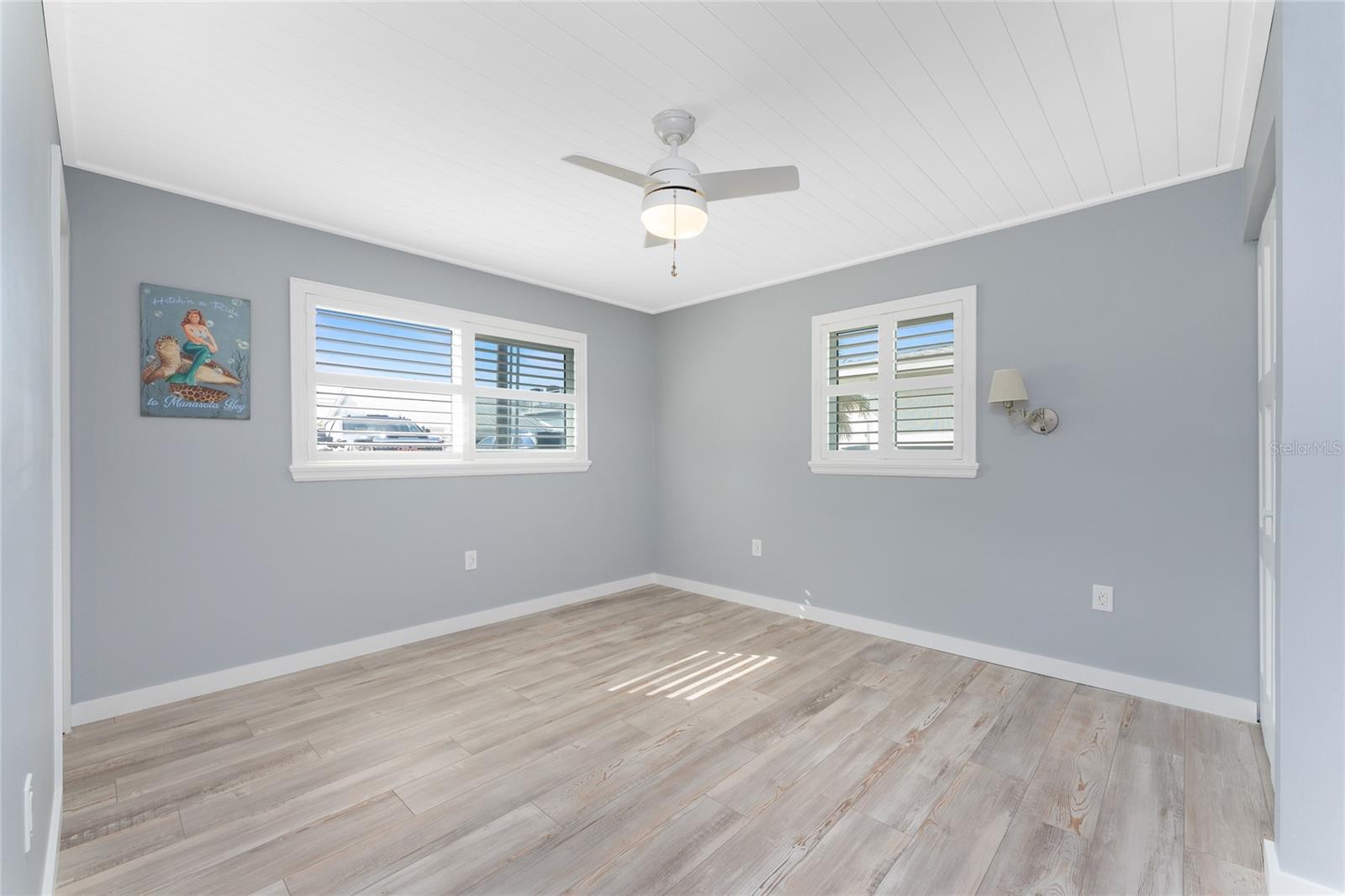 Image 29 of 56 For 1977 Beach Road 3