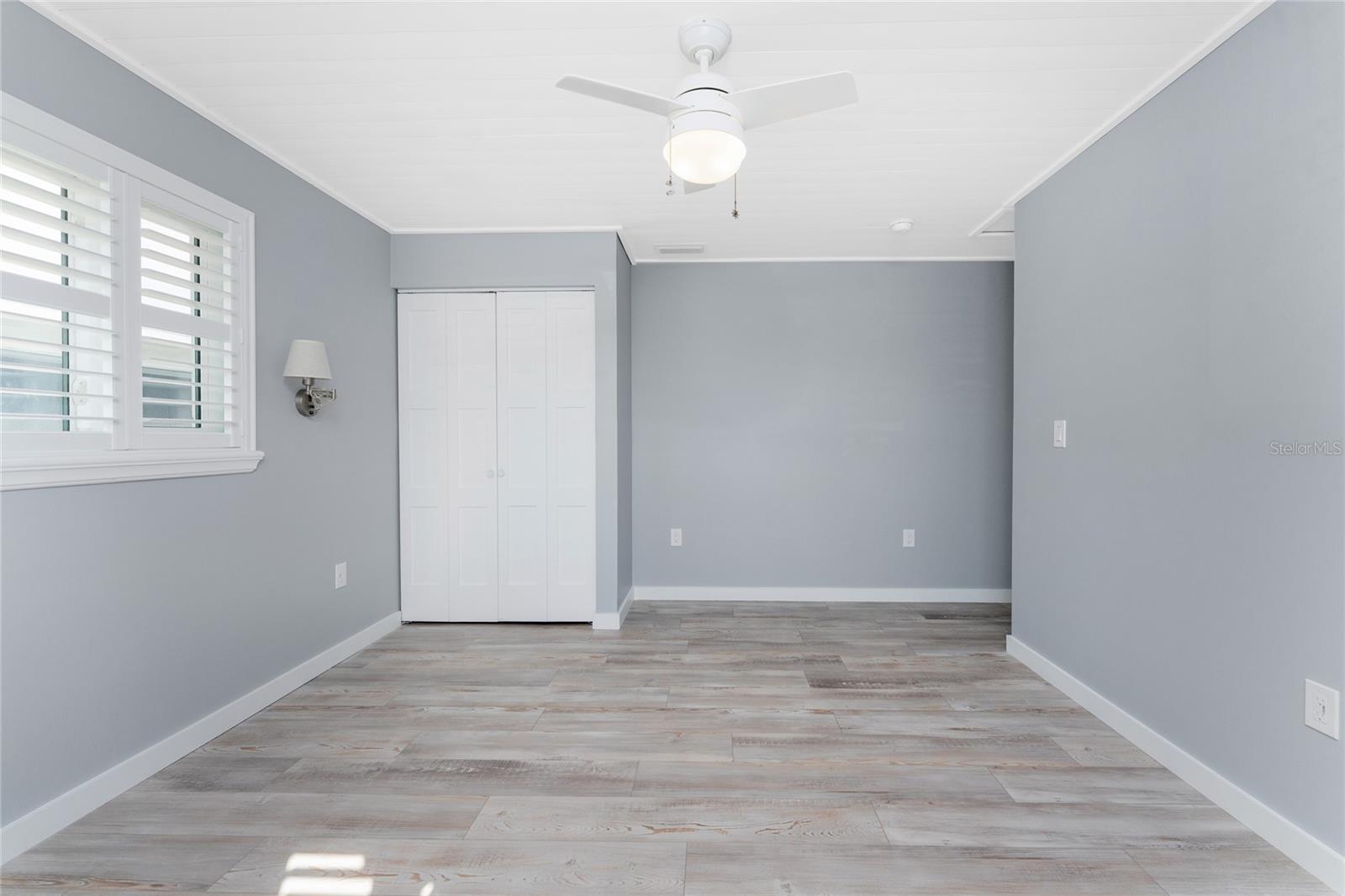 Image 31 of 56 For 1977 Beach Road 3