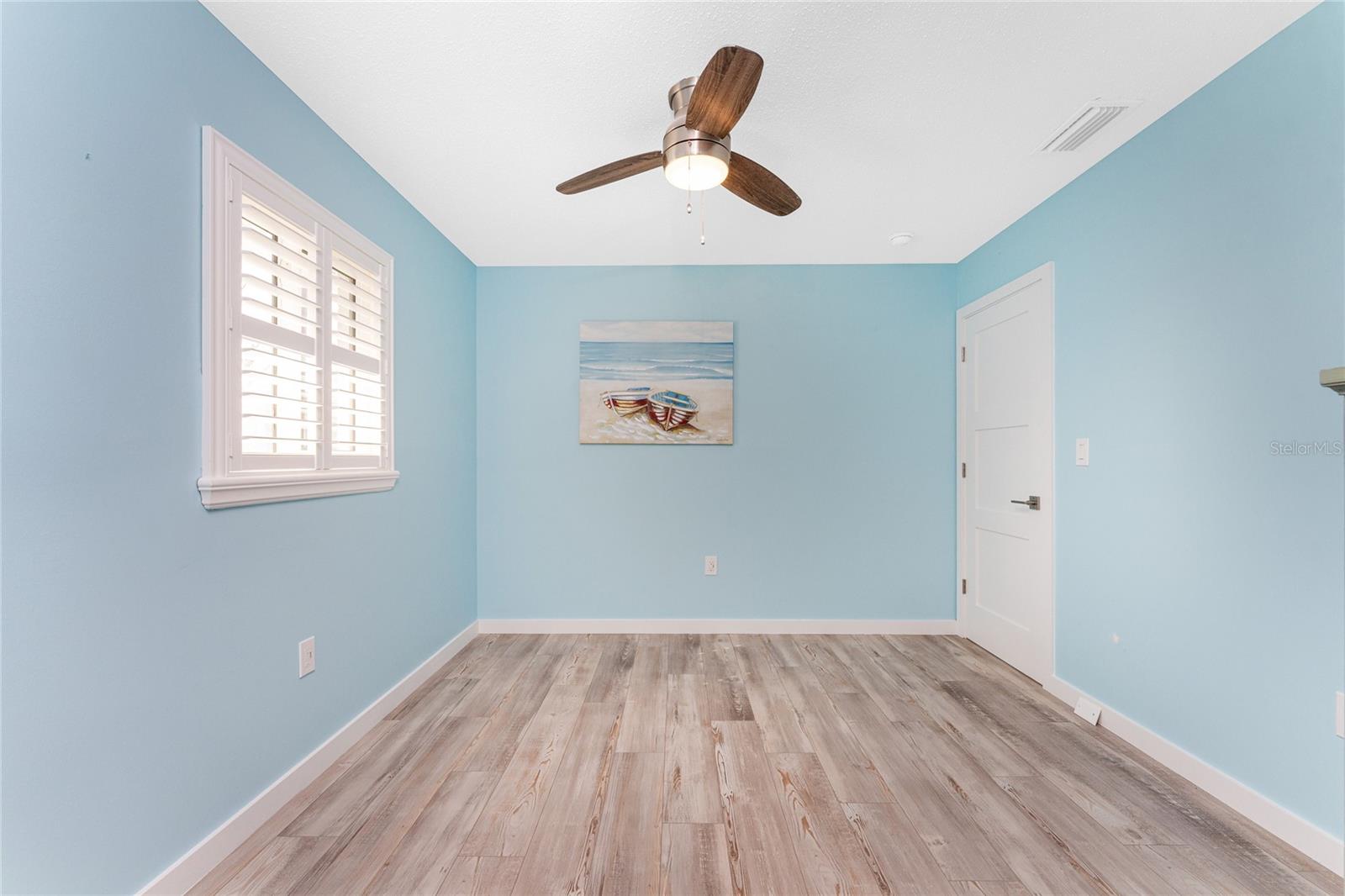 Image 41 of 56 For 1977 Beach Road 3