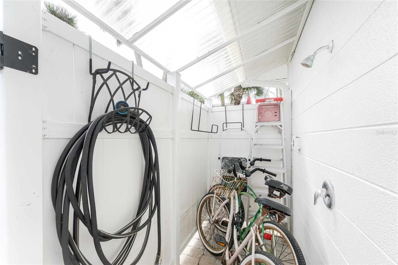 Image 43 of 56 For 1977 Beach Road 3