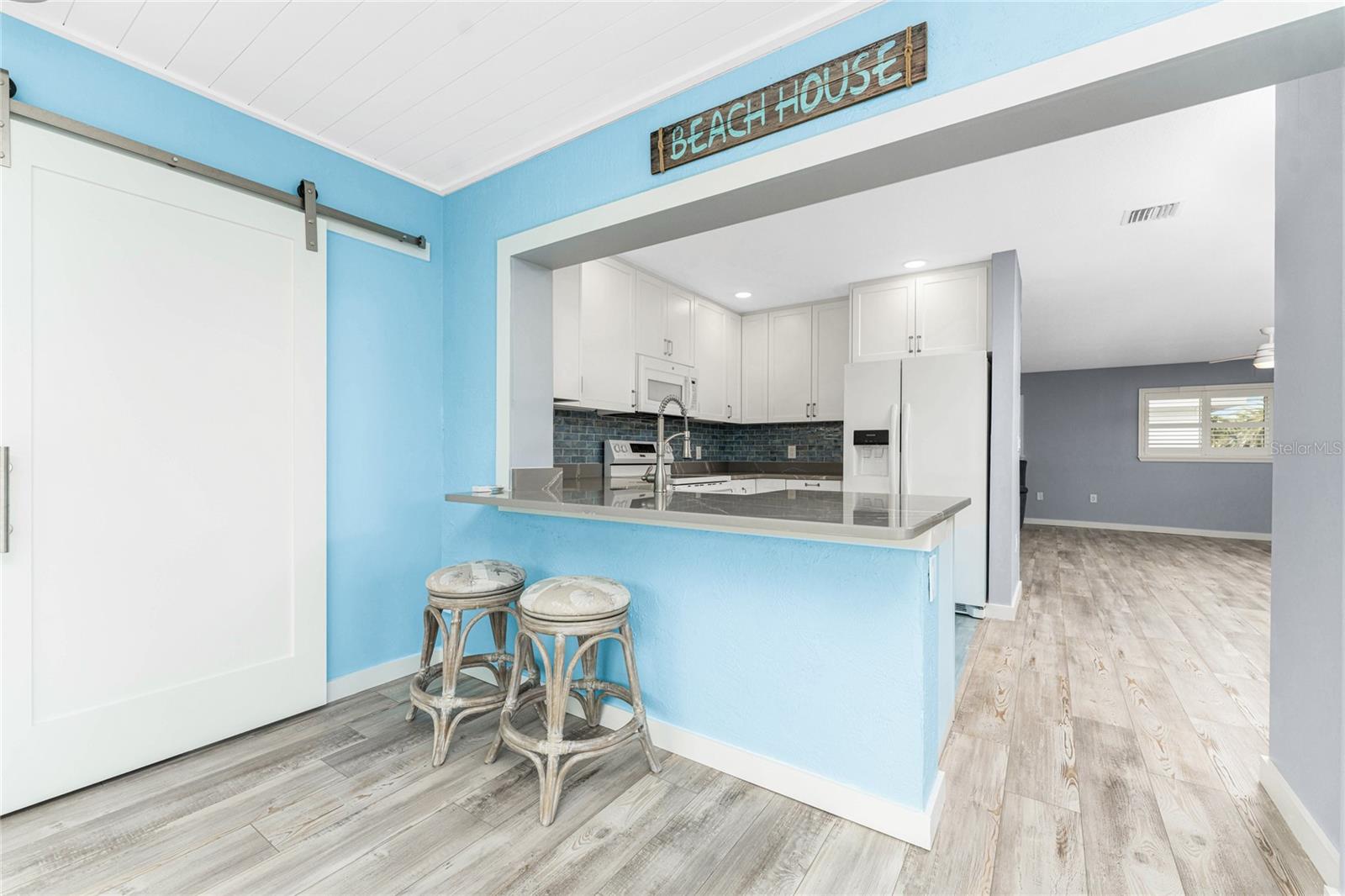 Image 5 of 56 For 1977 Beach Road 3