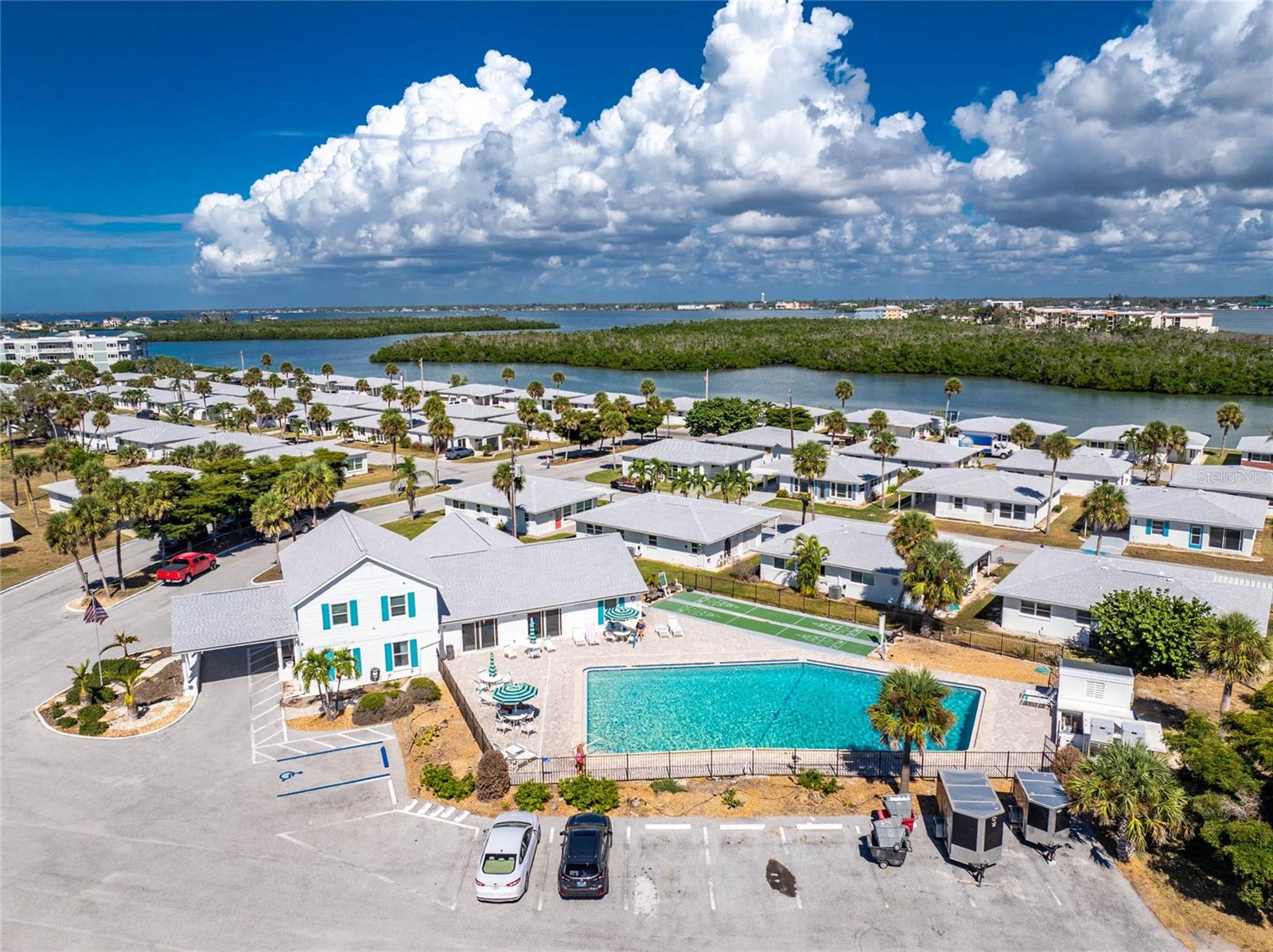 Image 50 of 56 For 1977 Beach Road 3