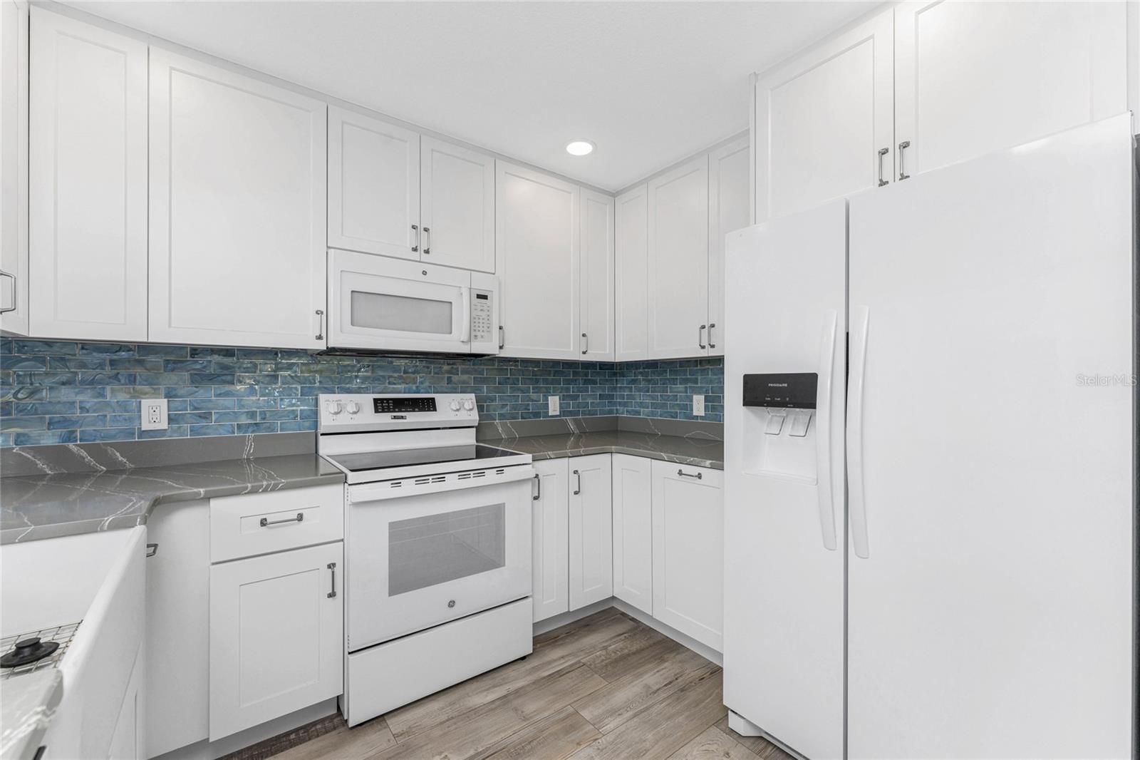 Image 8 of 56 For 1977 Beach Road 3