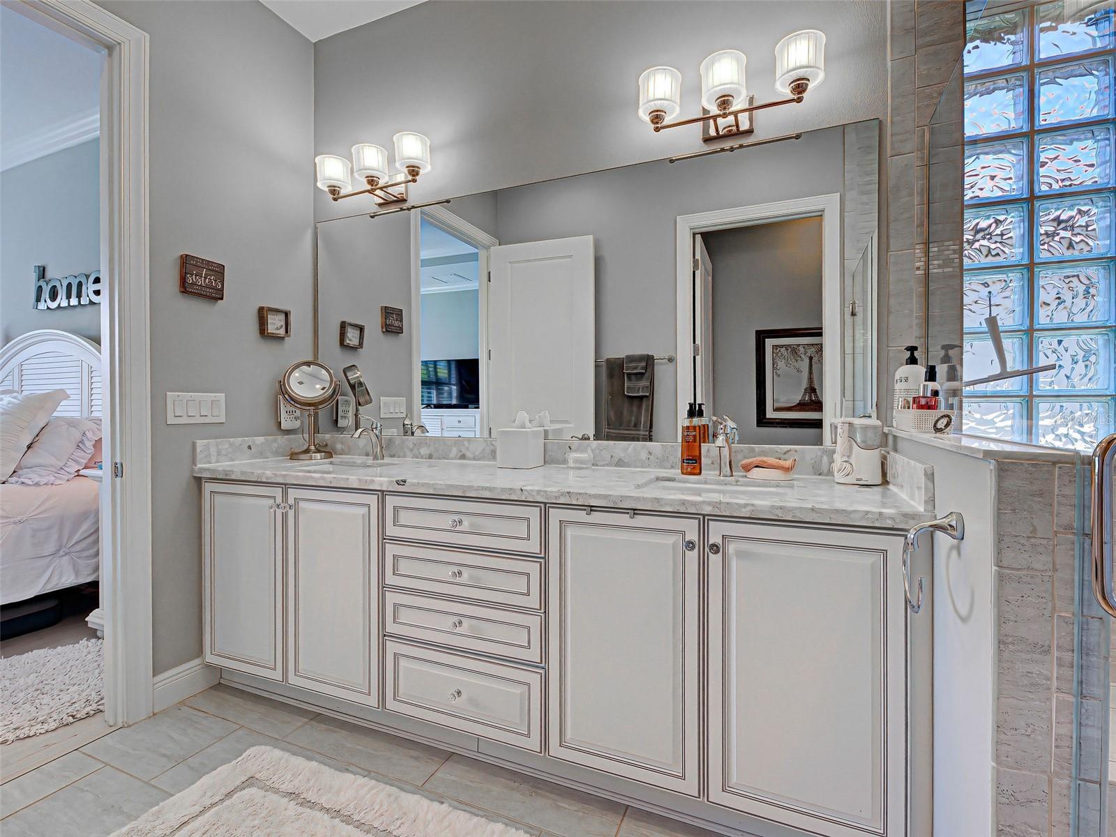 Image 39 of 100 For 10353 Crooked Creek Drive