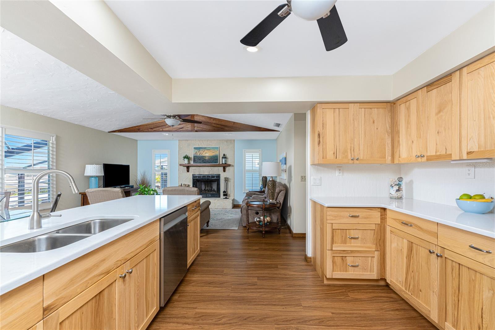 Image 10 of 45 For 1052 Newton Street