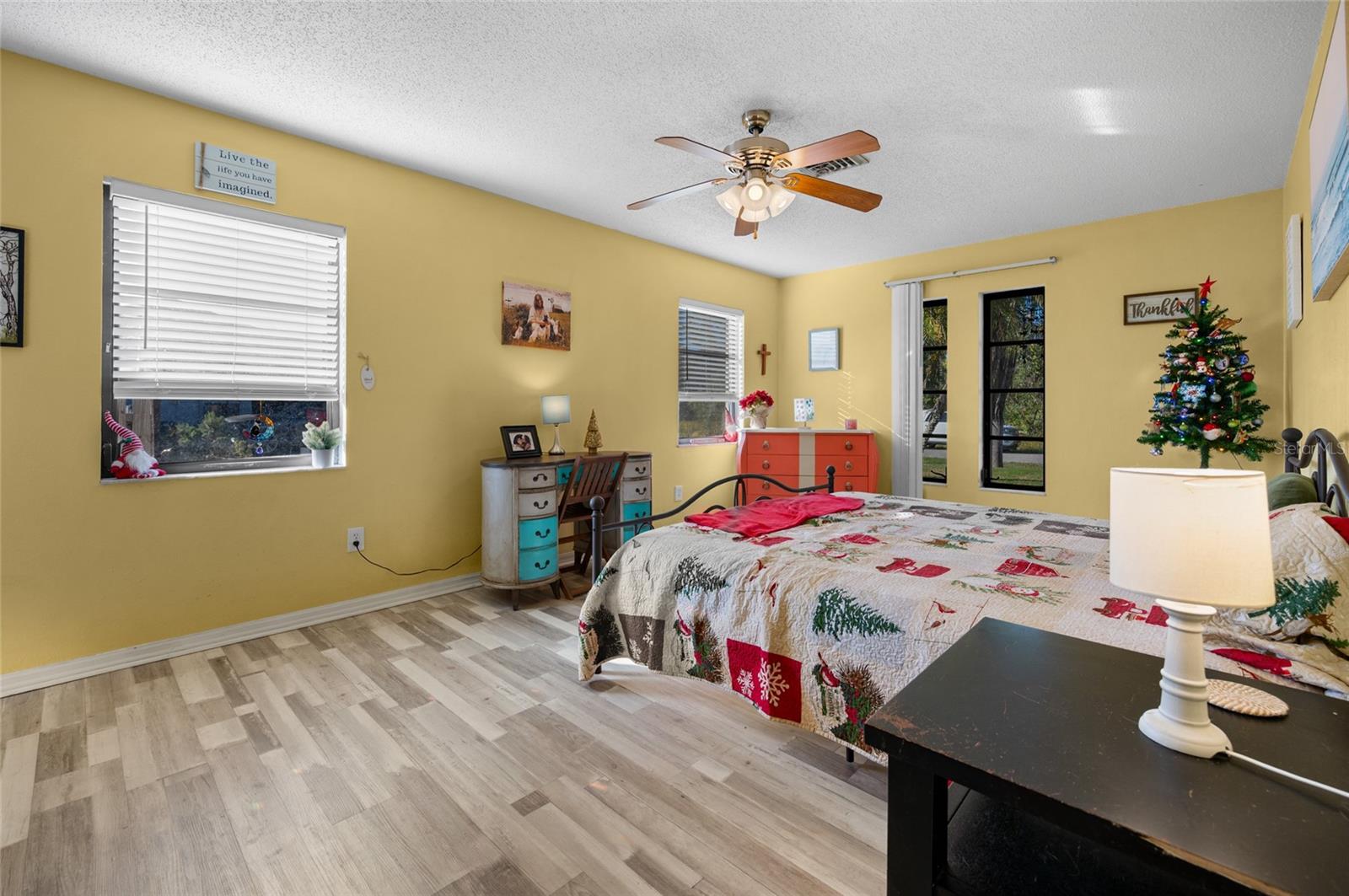 Image 11 of 30 For 10193 Barker Avenue