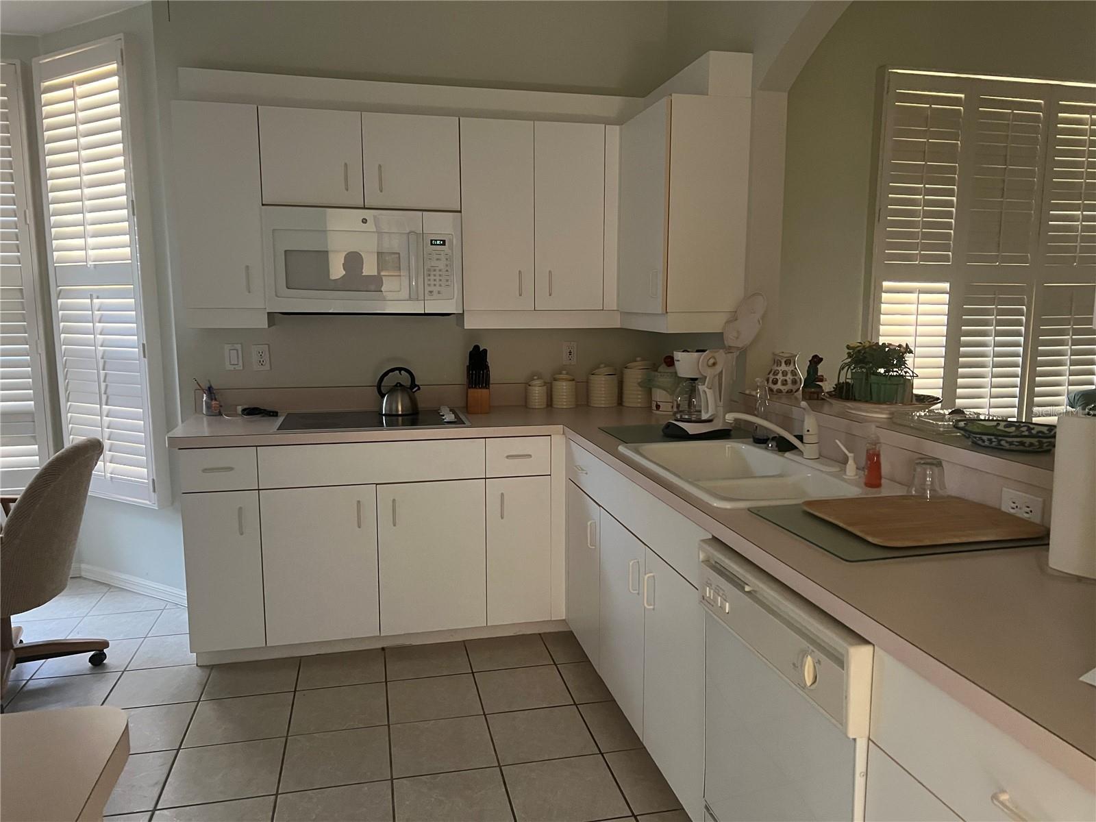 Image 15 of 42 For 858 Tartan Drive 858