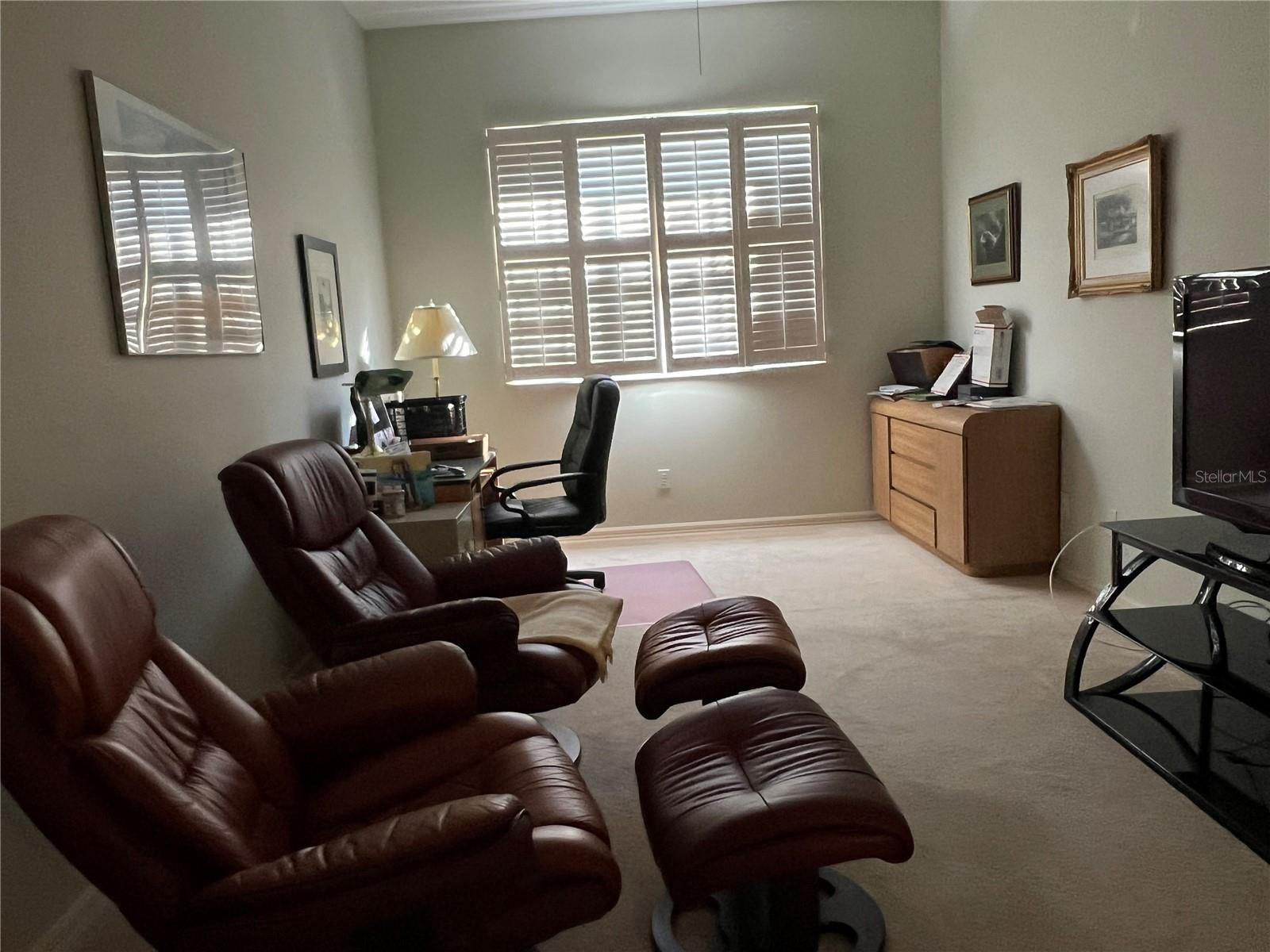 Image 20 of 42 For 858 Tartan Drive 858