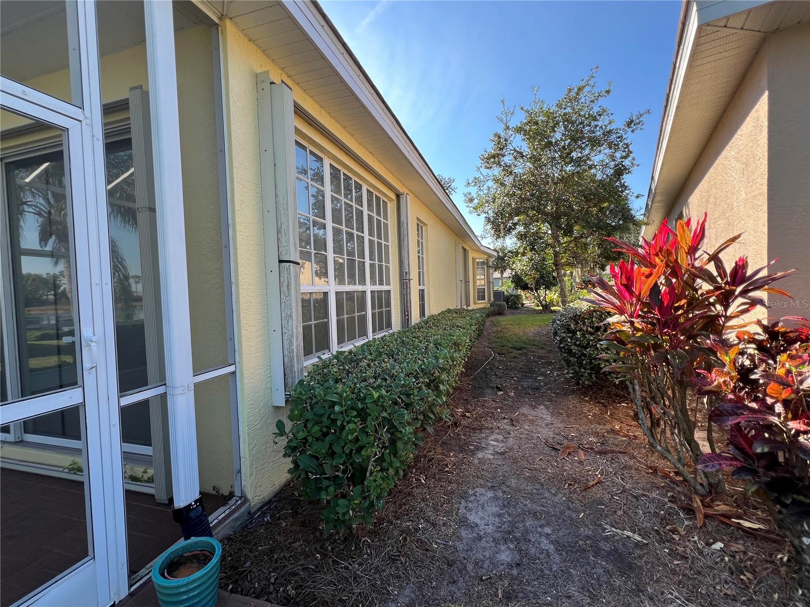 Image 31 of 42 For 858 Tartan Drive 858