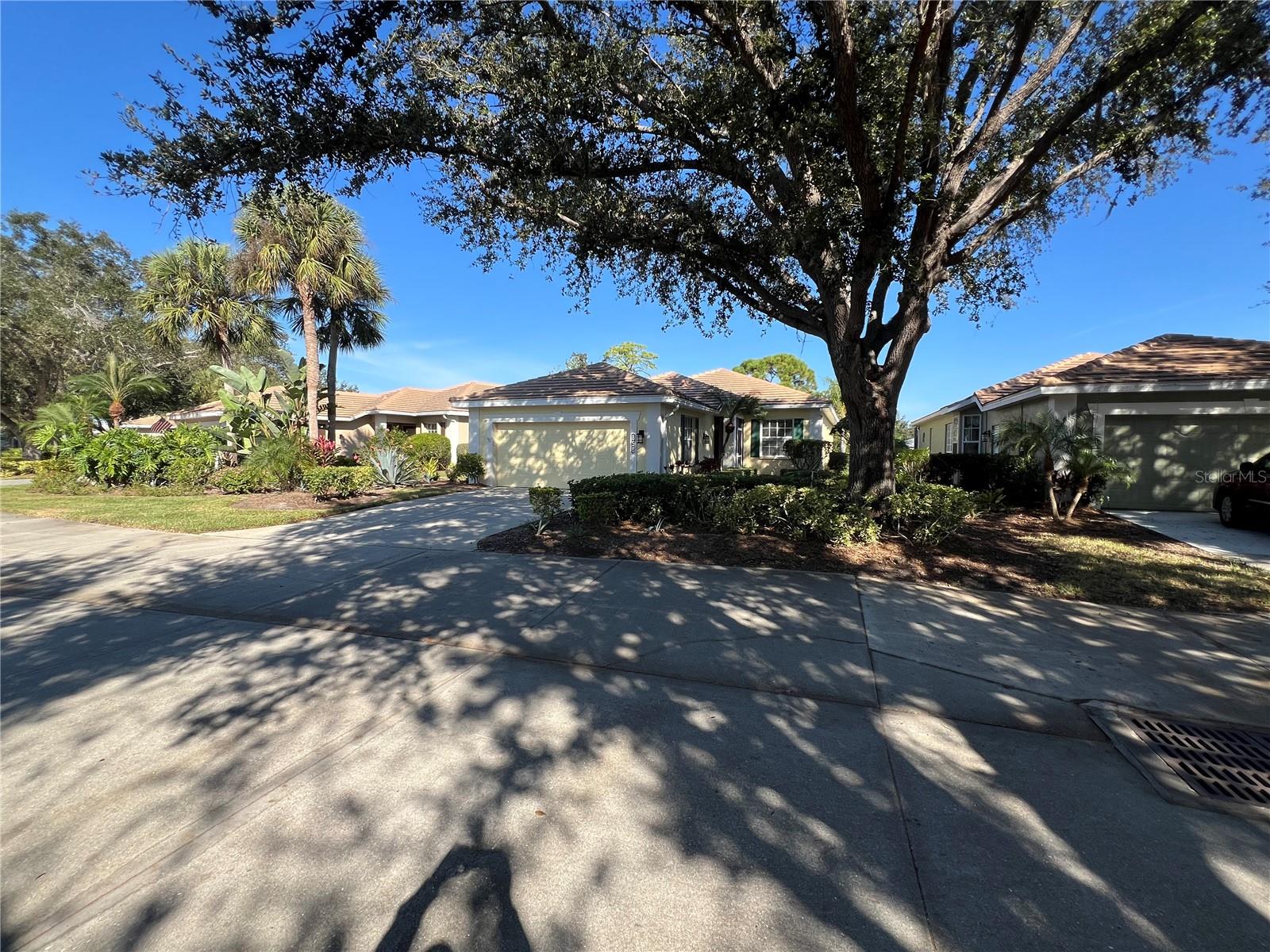 Image 34 of 42 For 858 Tartan Drive 858