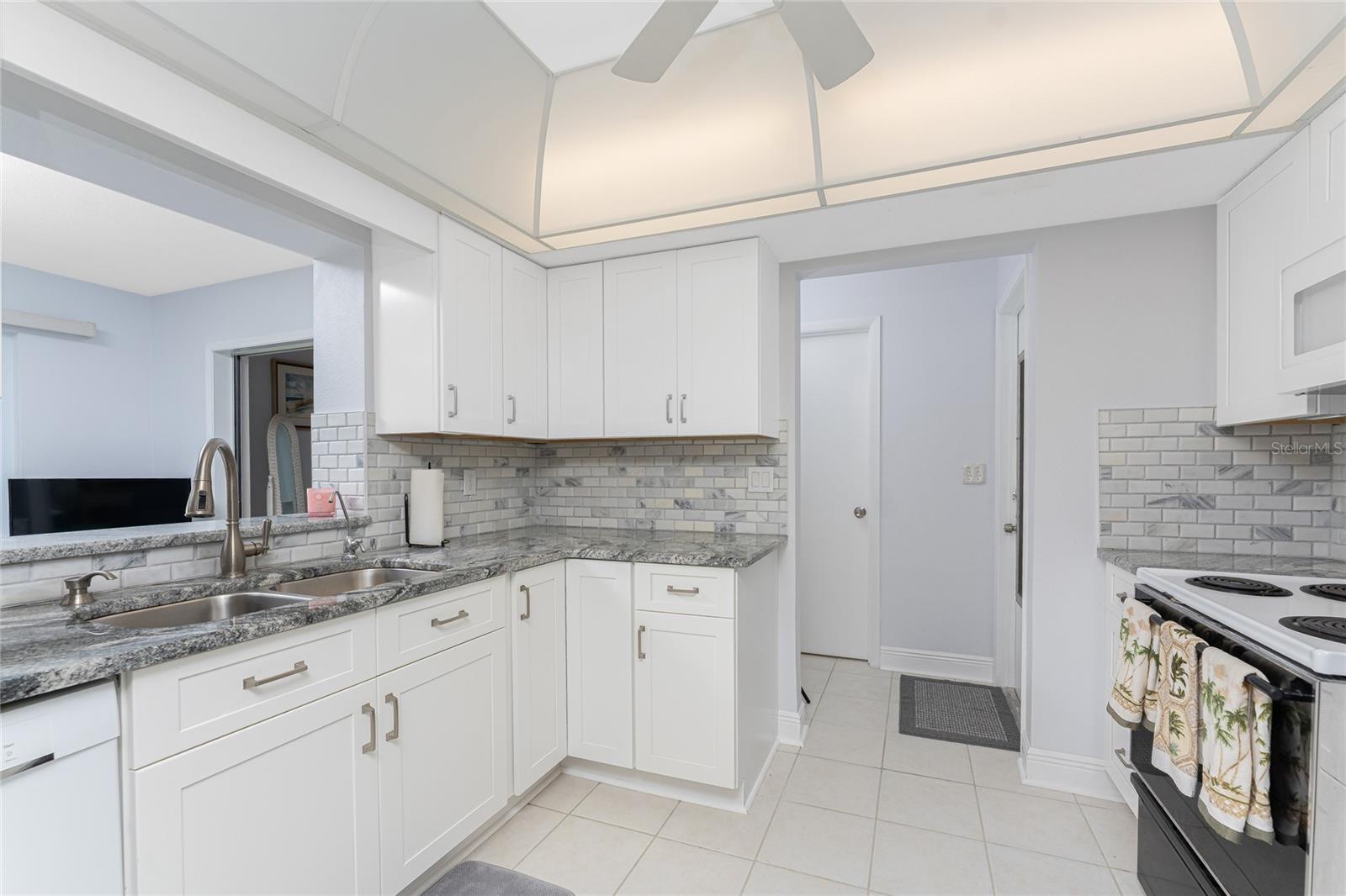 Image 12 of 55 For 1720 Florence Avenue