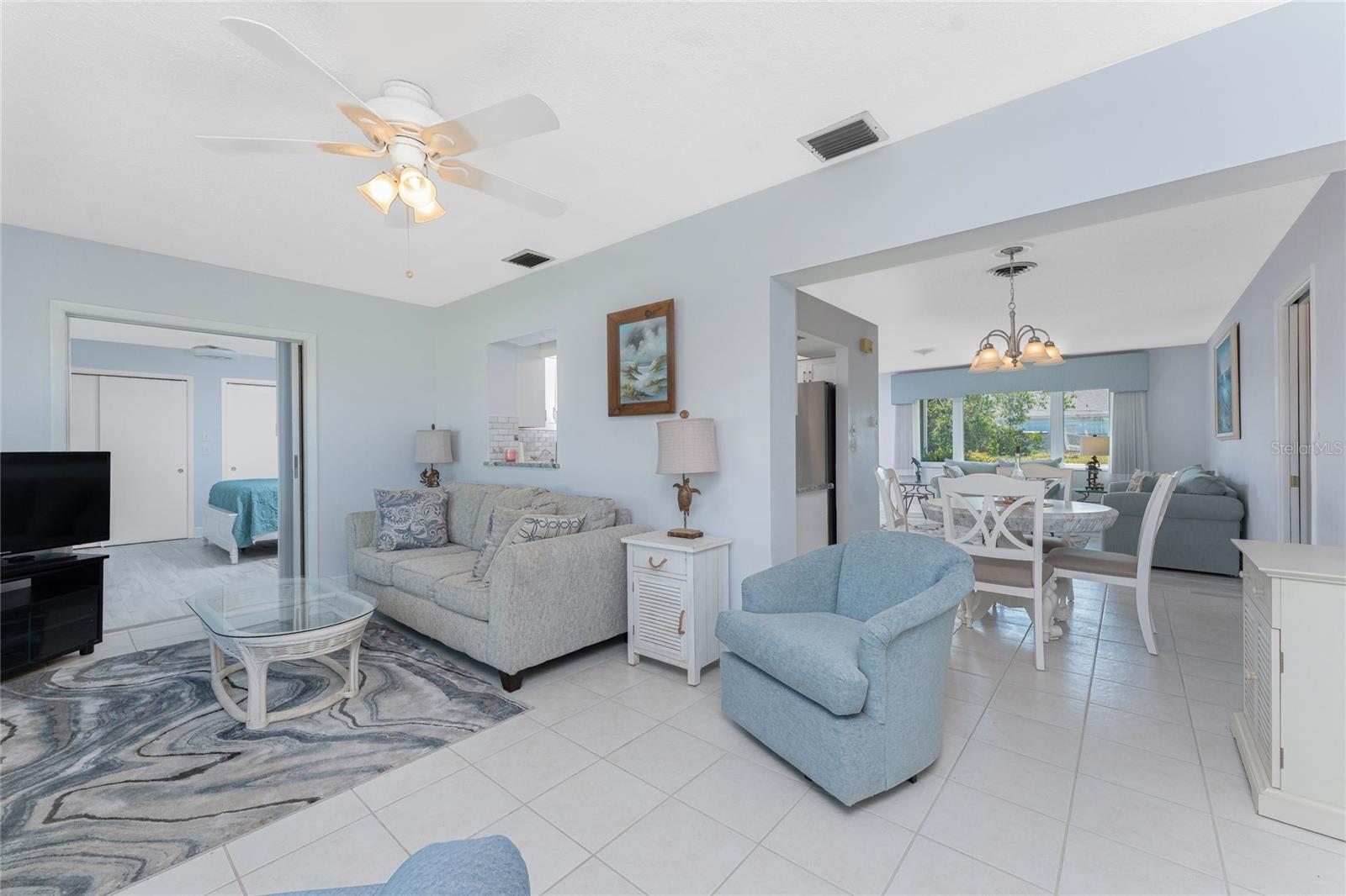 Image 19 of 55 For 1720 Florence Avenue